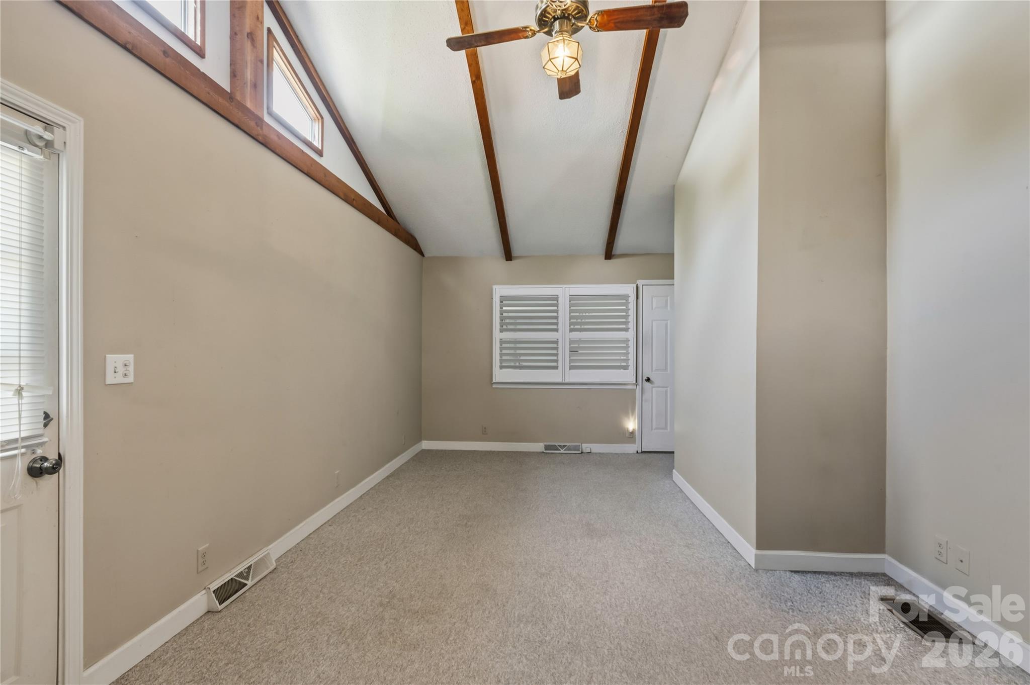 75 Hawthorne Drive Property Photo 13
