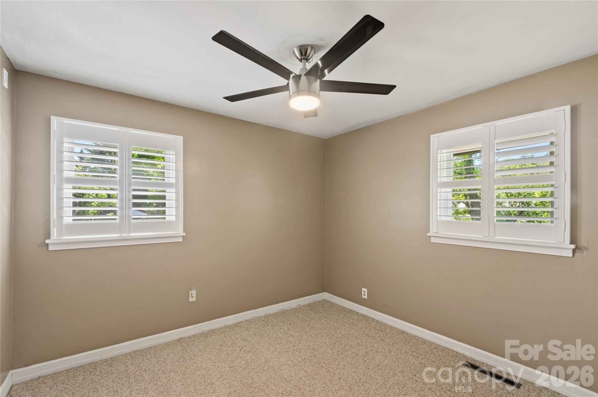 75 Hawthorne Drive Property Photo 22