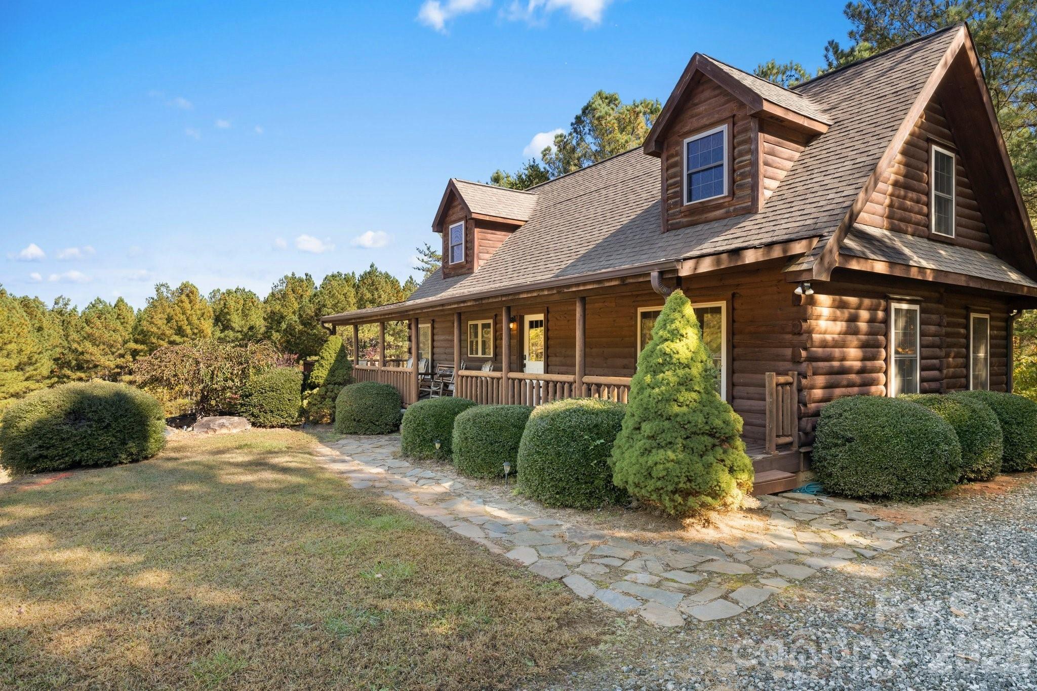 105 Palisade Drive Property Photo 1