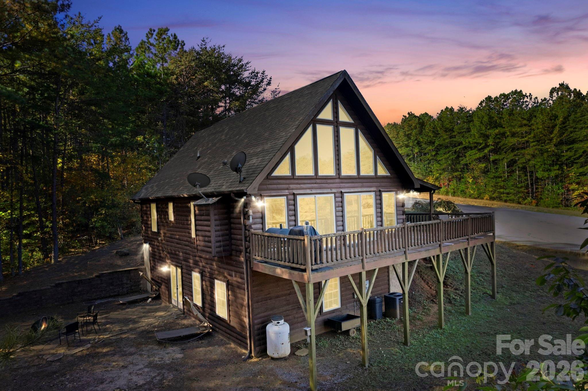 105 Palisade Drive Property Photo 2