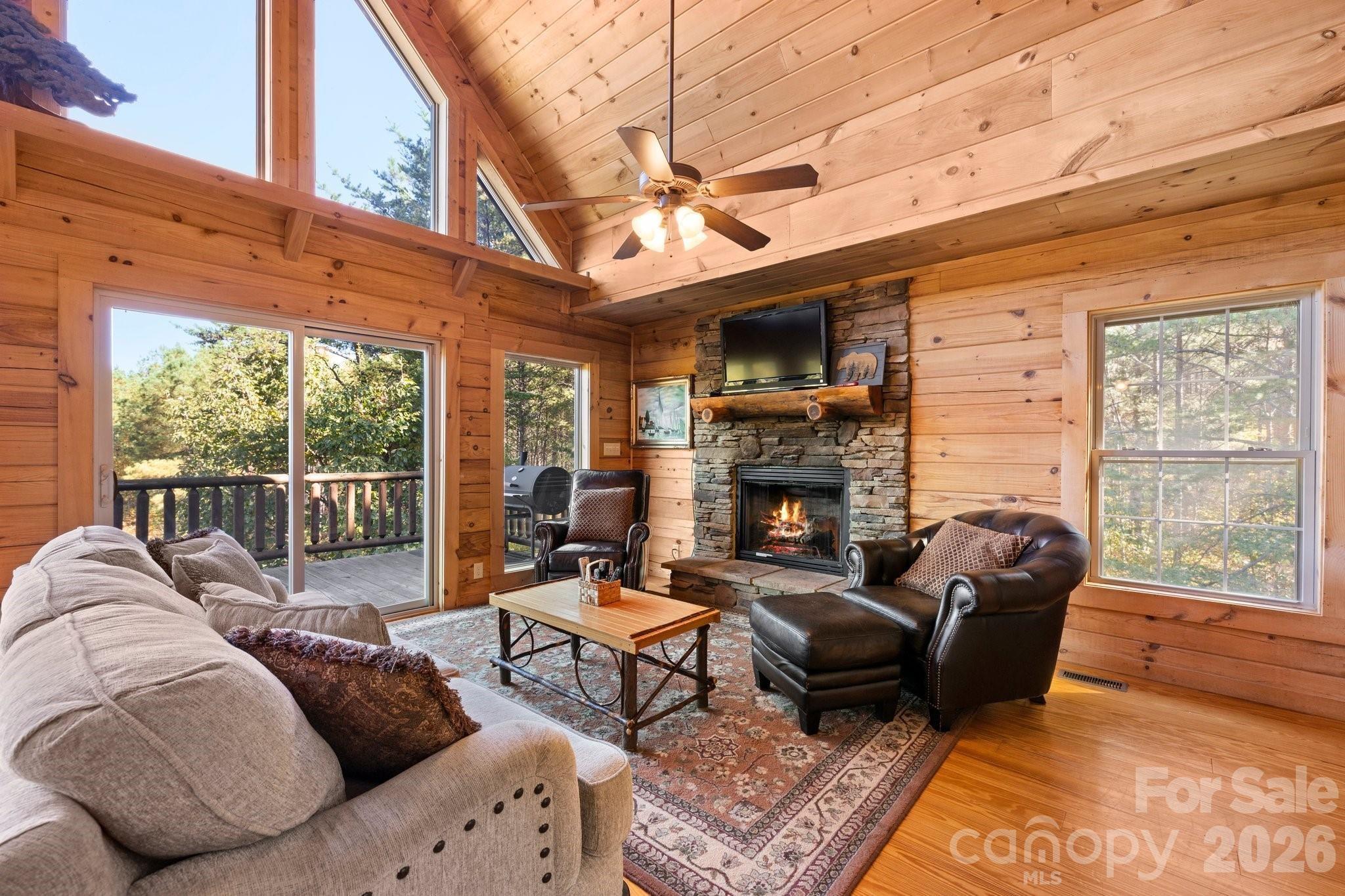 105 Palisade Drive Property Photo 6