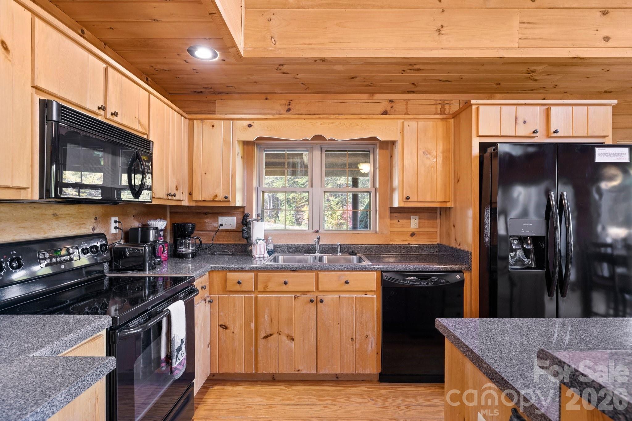 105 Palisade Drive Property Photo 12