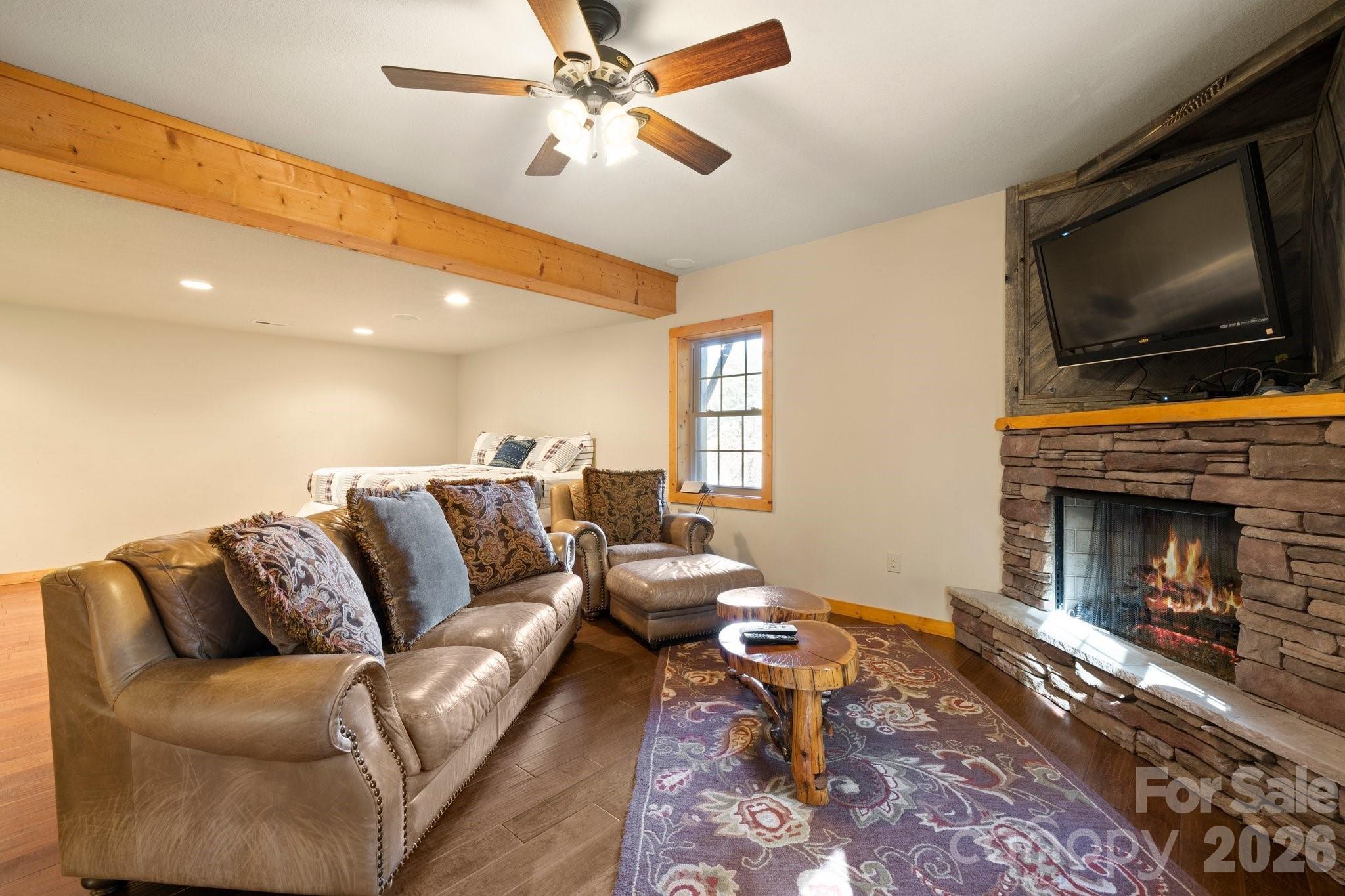 105 Palisade Drive Property Photo 31
