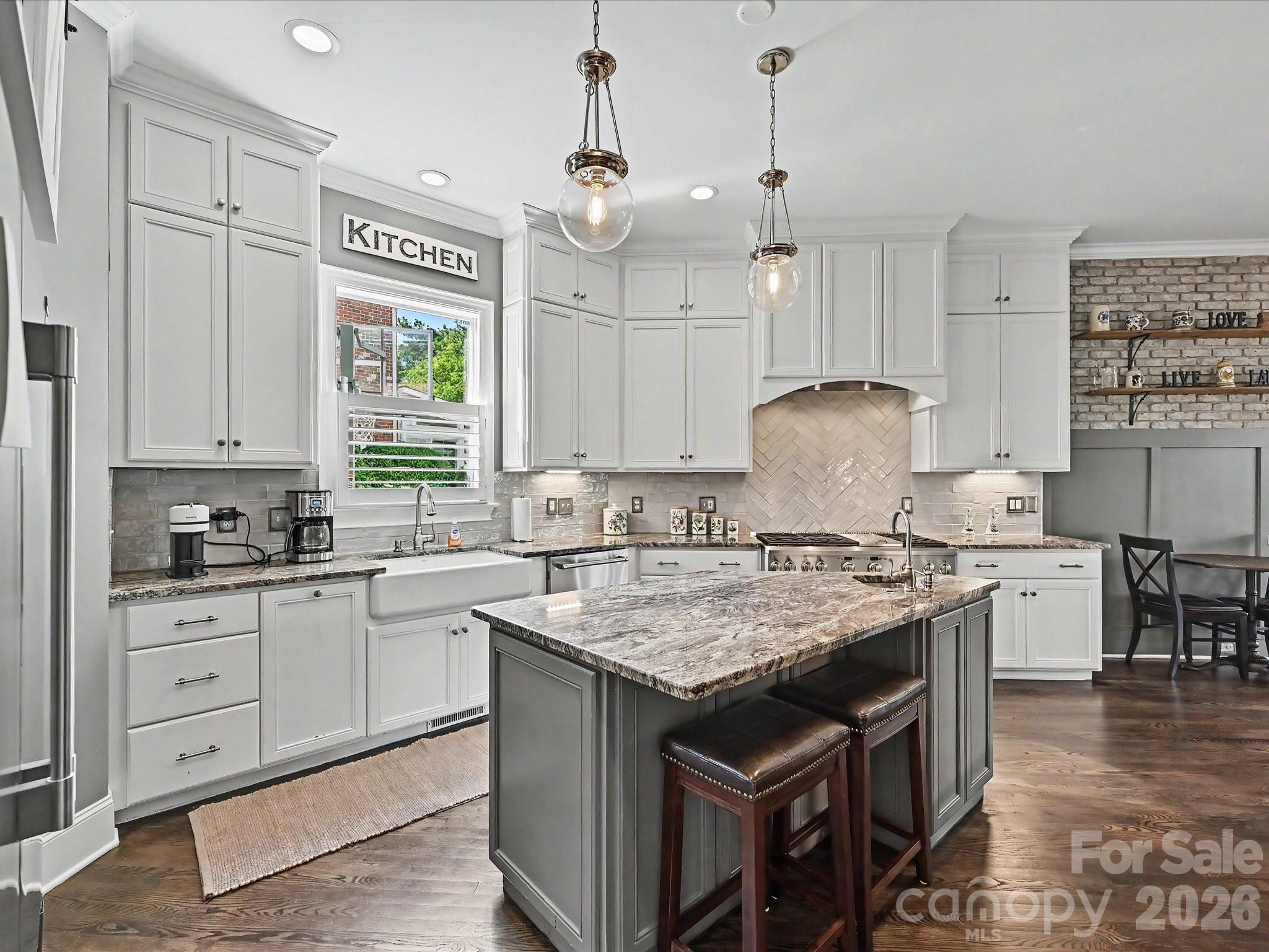 17626 Spinnakers Reach Drive Property Photo 4