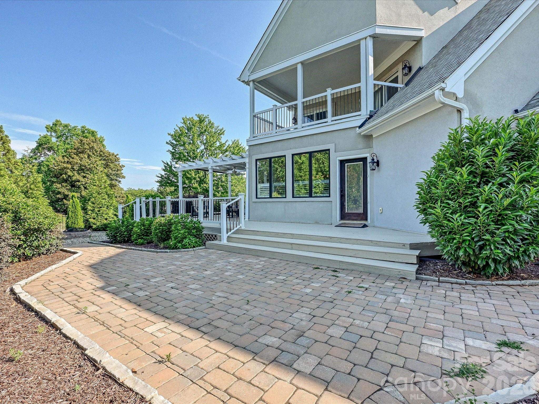 17626 Spinnakers Reach Drive Property Photo 40