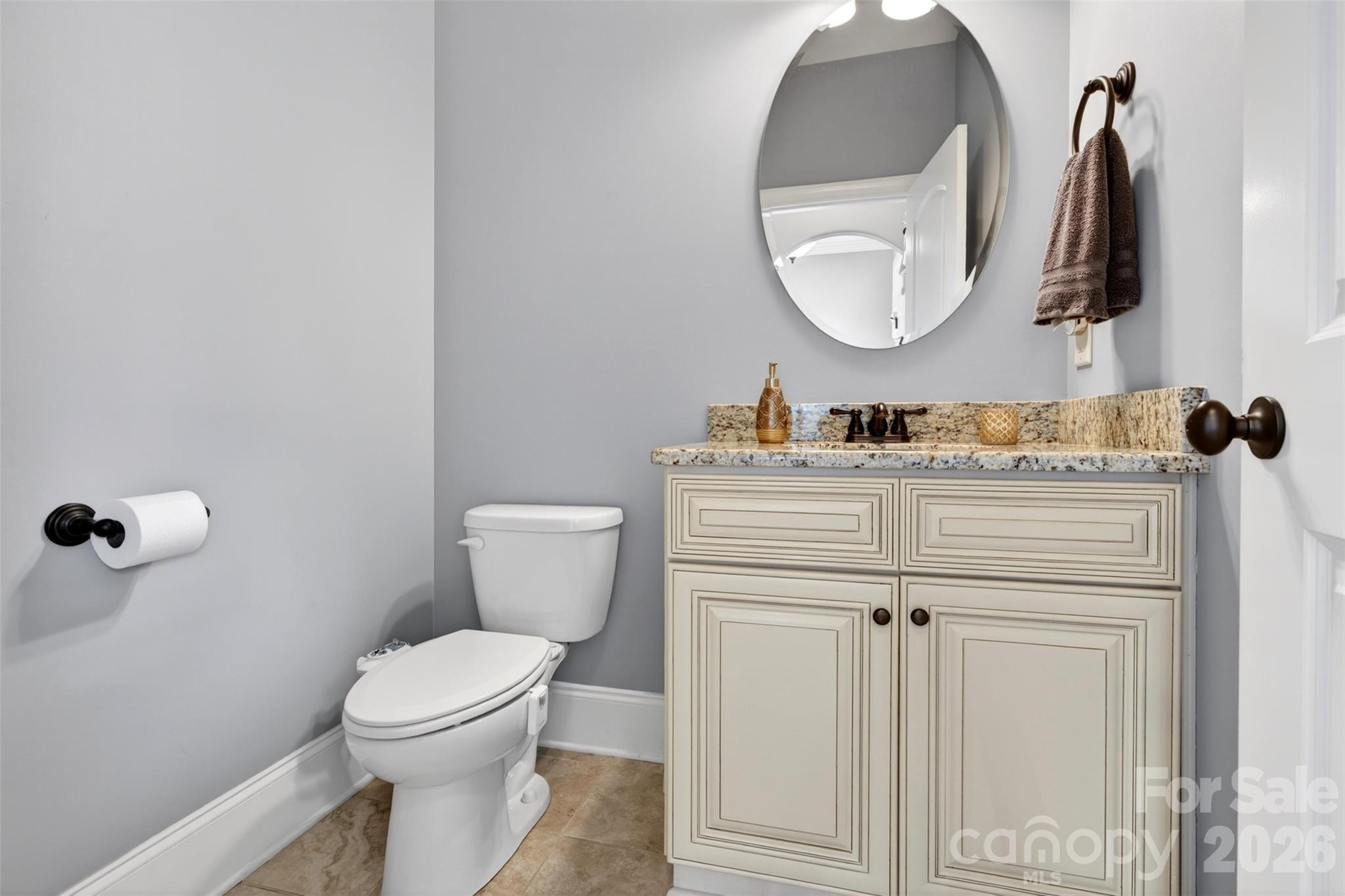 2330 Shiny Leaf Drive Property Photo 5
