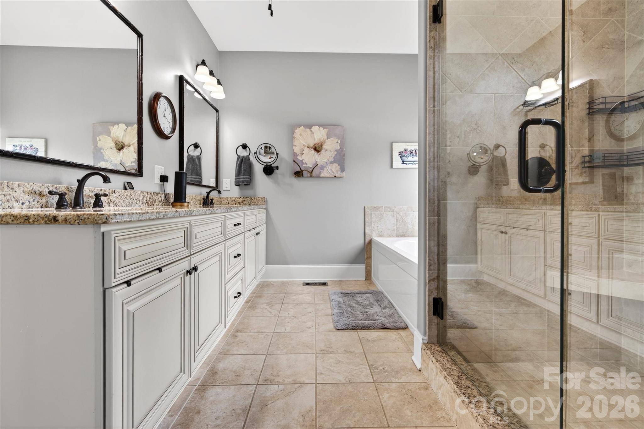 2330 Shiny Leaf Drive Property Photo 20
