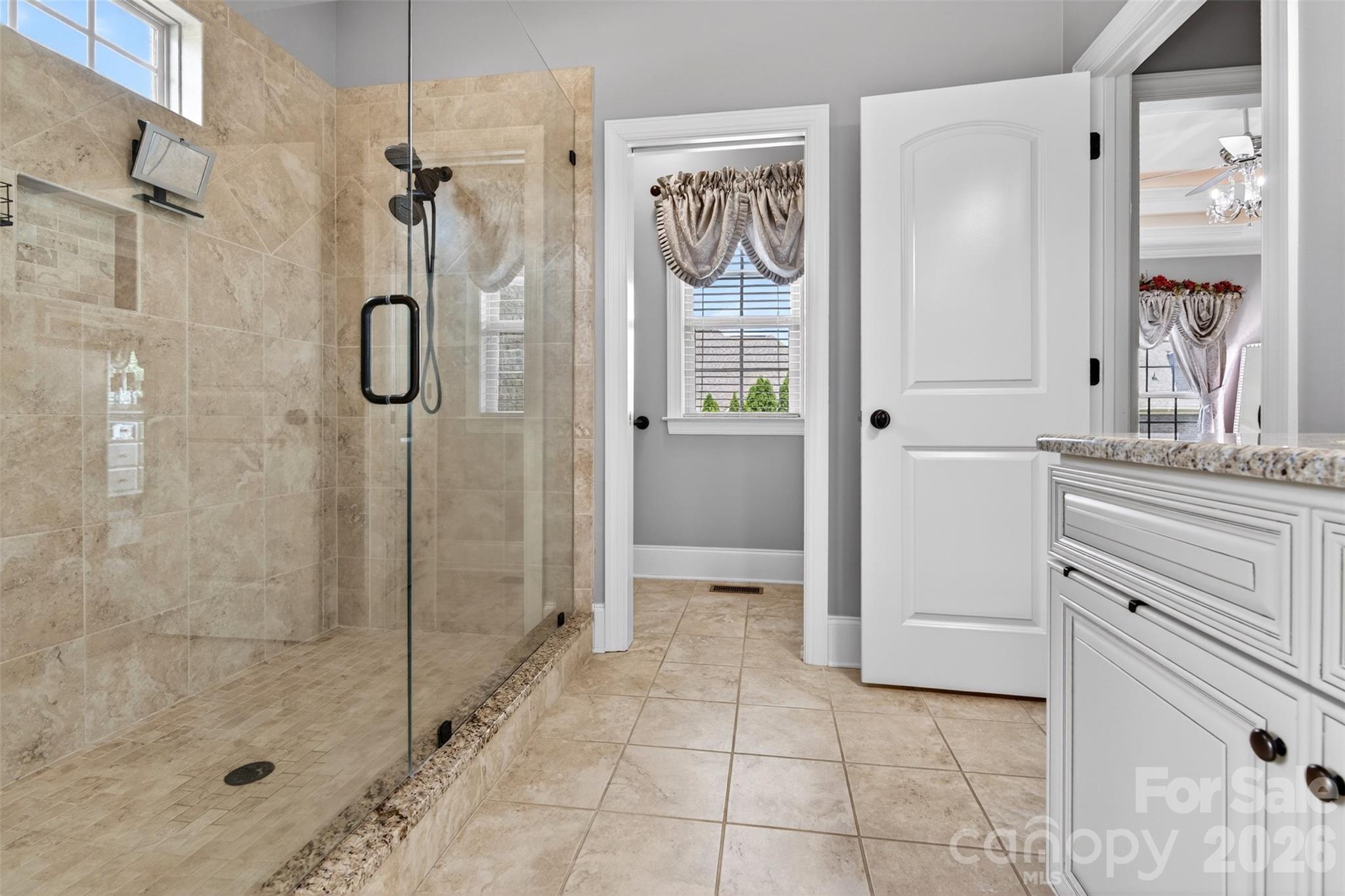 2330 Shiny Leaf Drive Property Photo 21