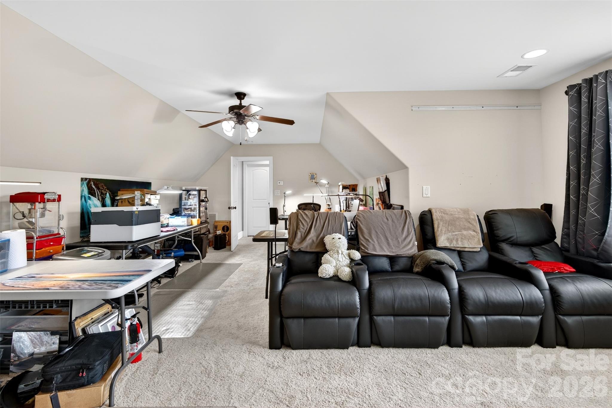 2330 Shiny Leaf Drive Property Photo 34