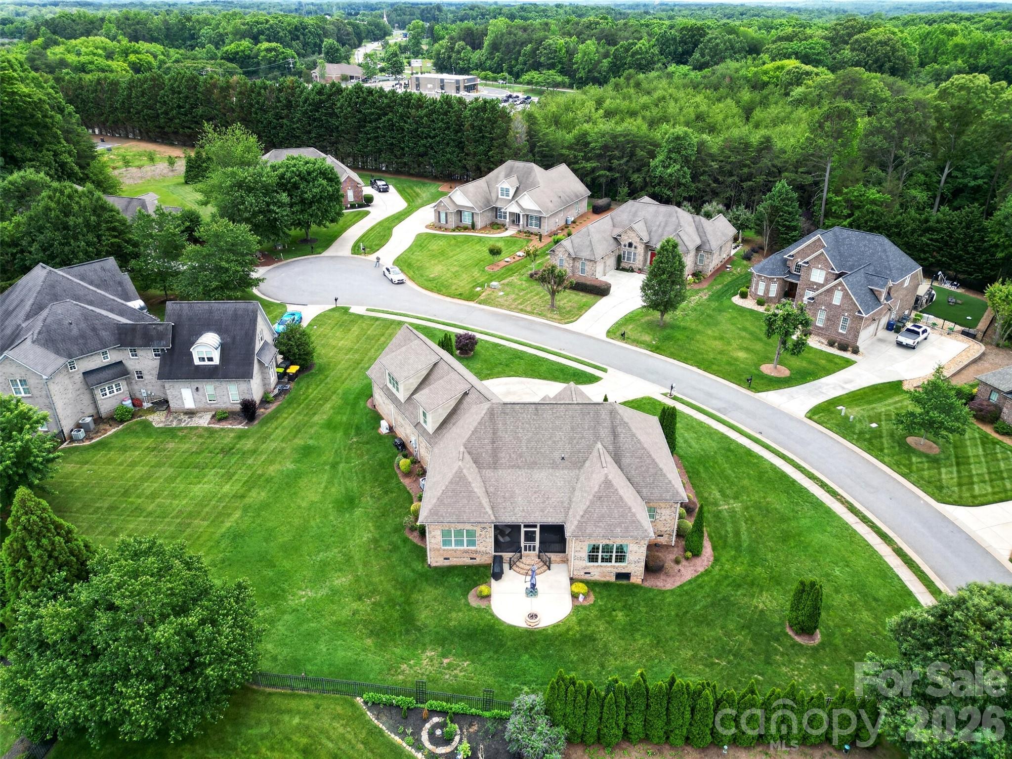 2330 Shiny Leaf Drive Property Photo 44