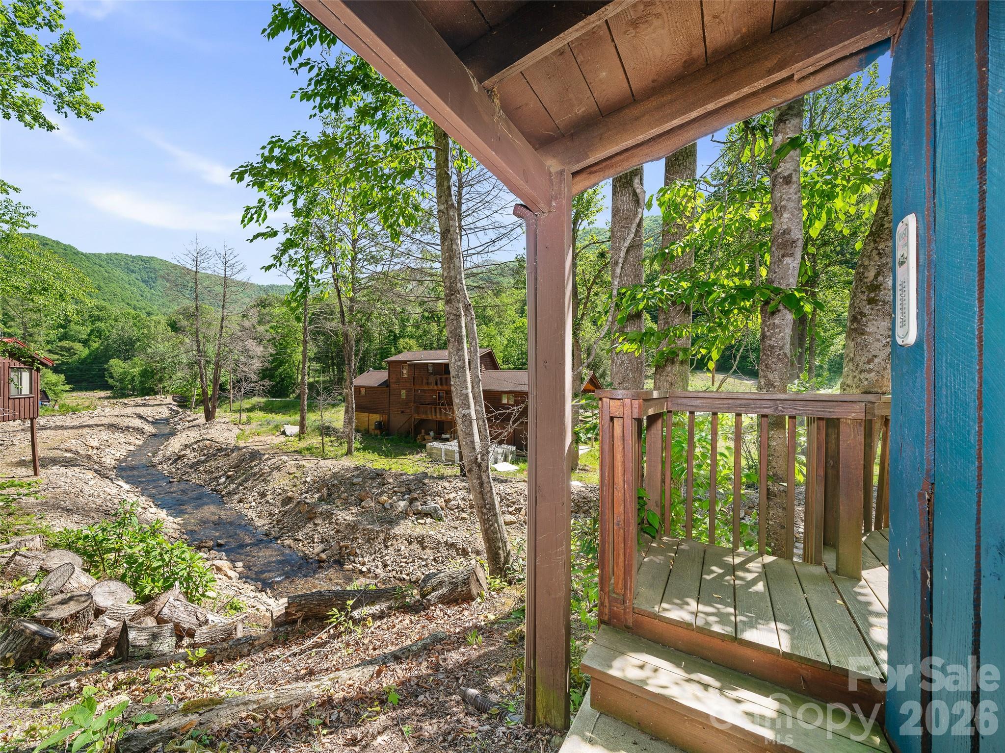 137 Mountain Farm Road Property Photo 3