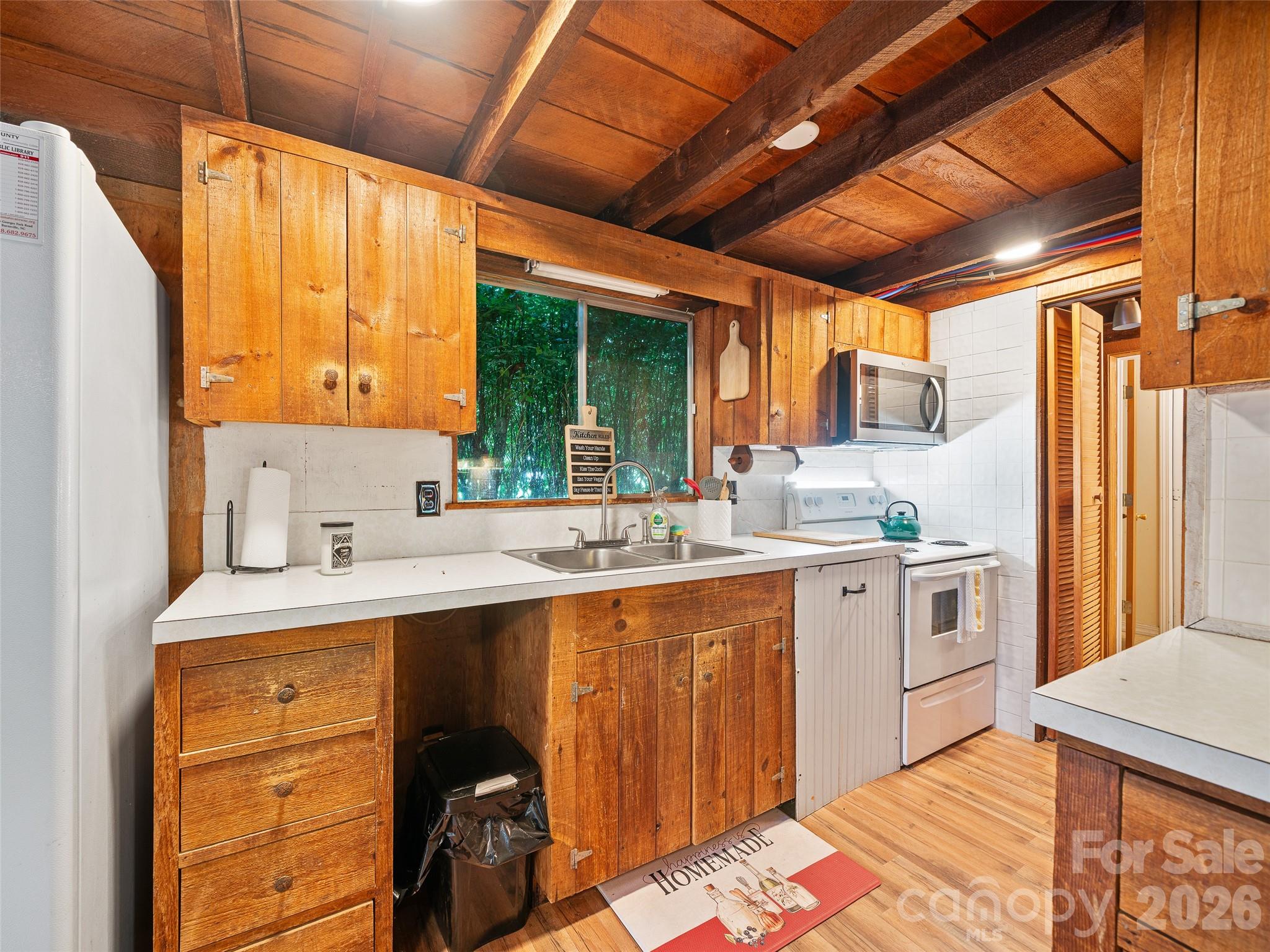 137 Mountain Farm Road Property Photo 10