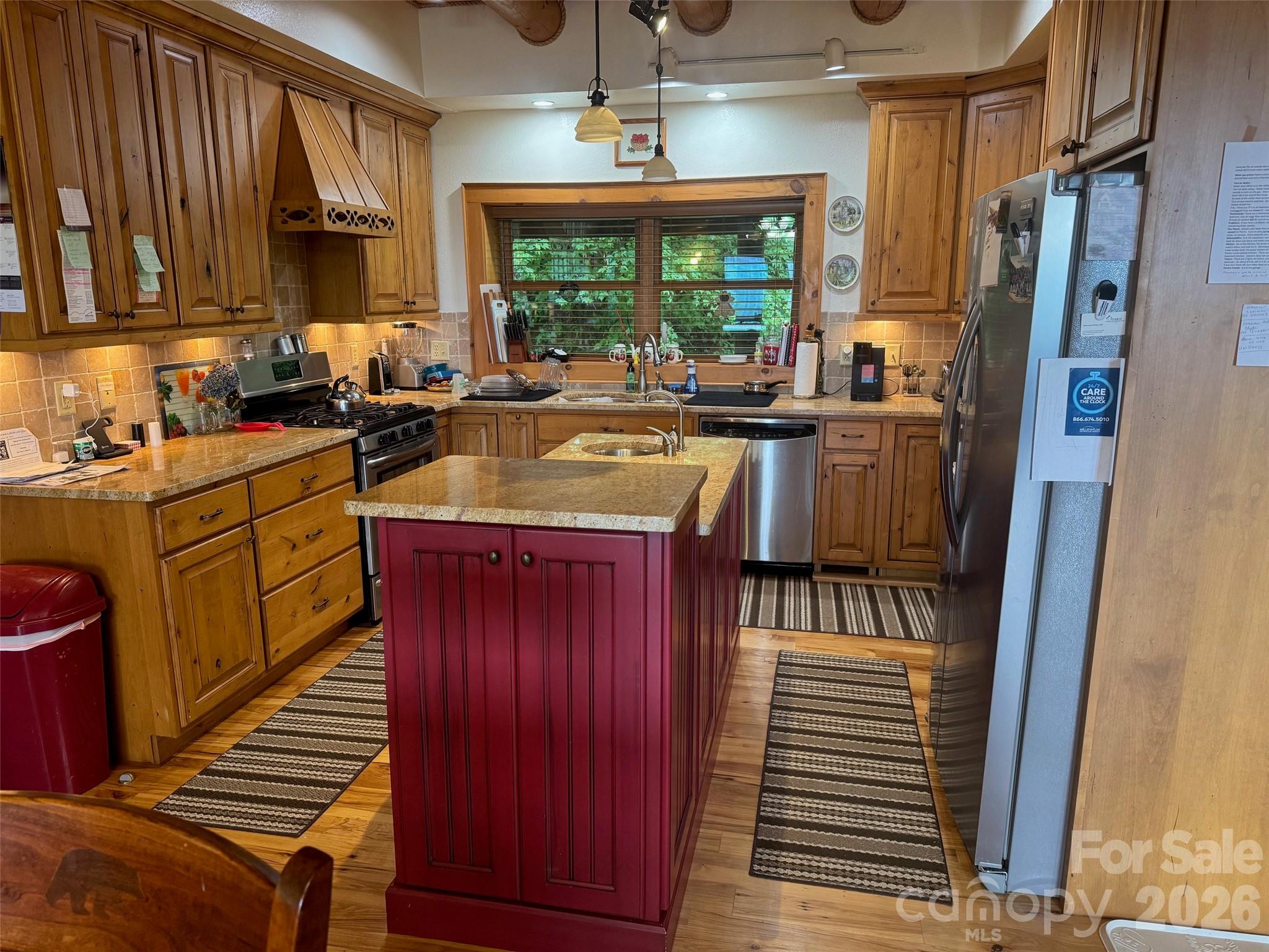 686 Hyacinth Drive Property Photo 27