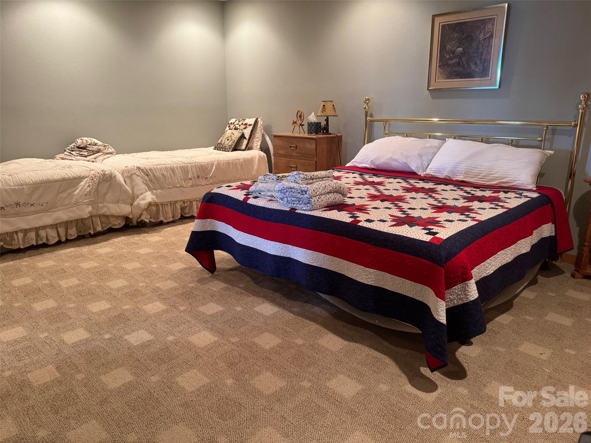 686 Hyacinth Drive Property Photo 32