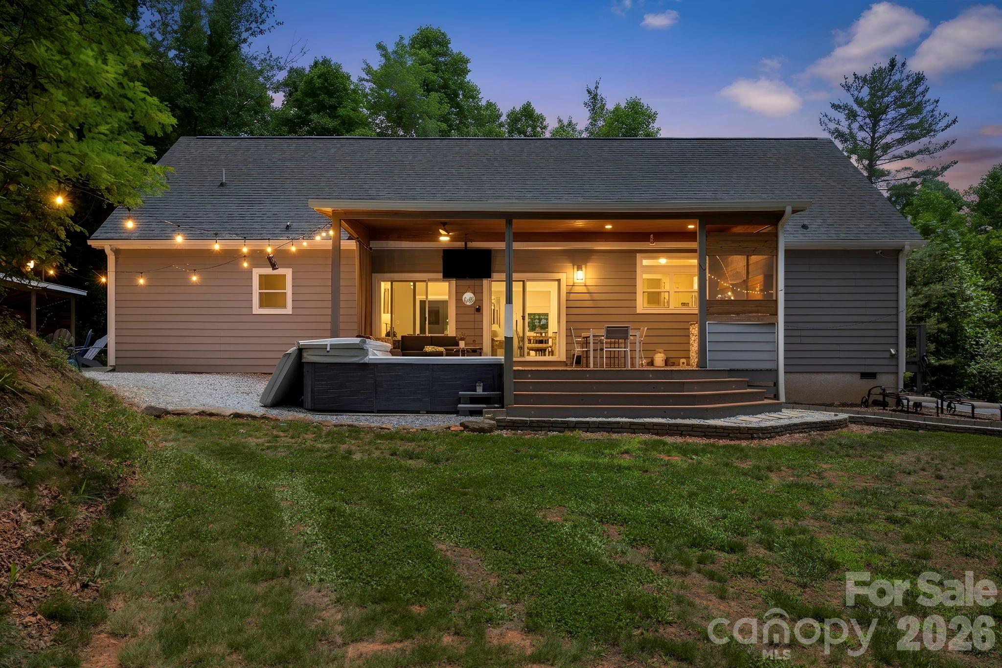 311 Charming Lane Property Photo 1