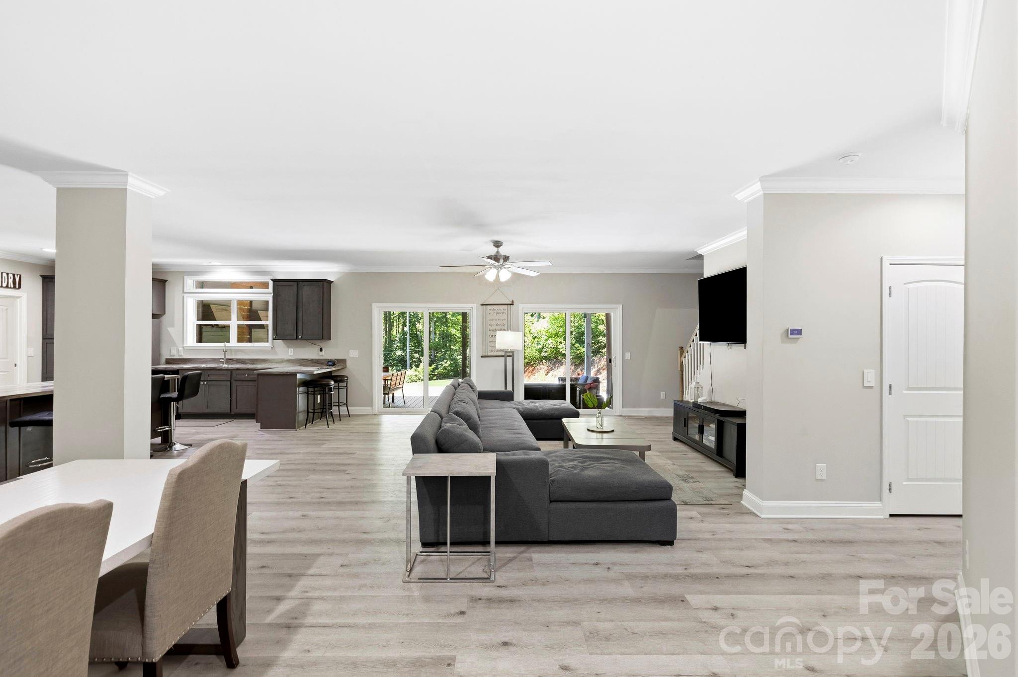 311 Charming Lane Property Photo 7