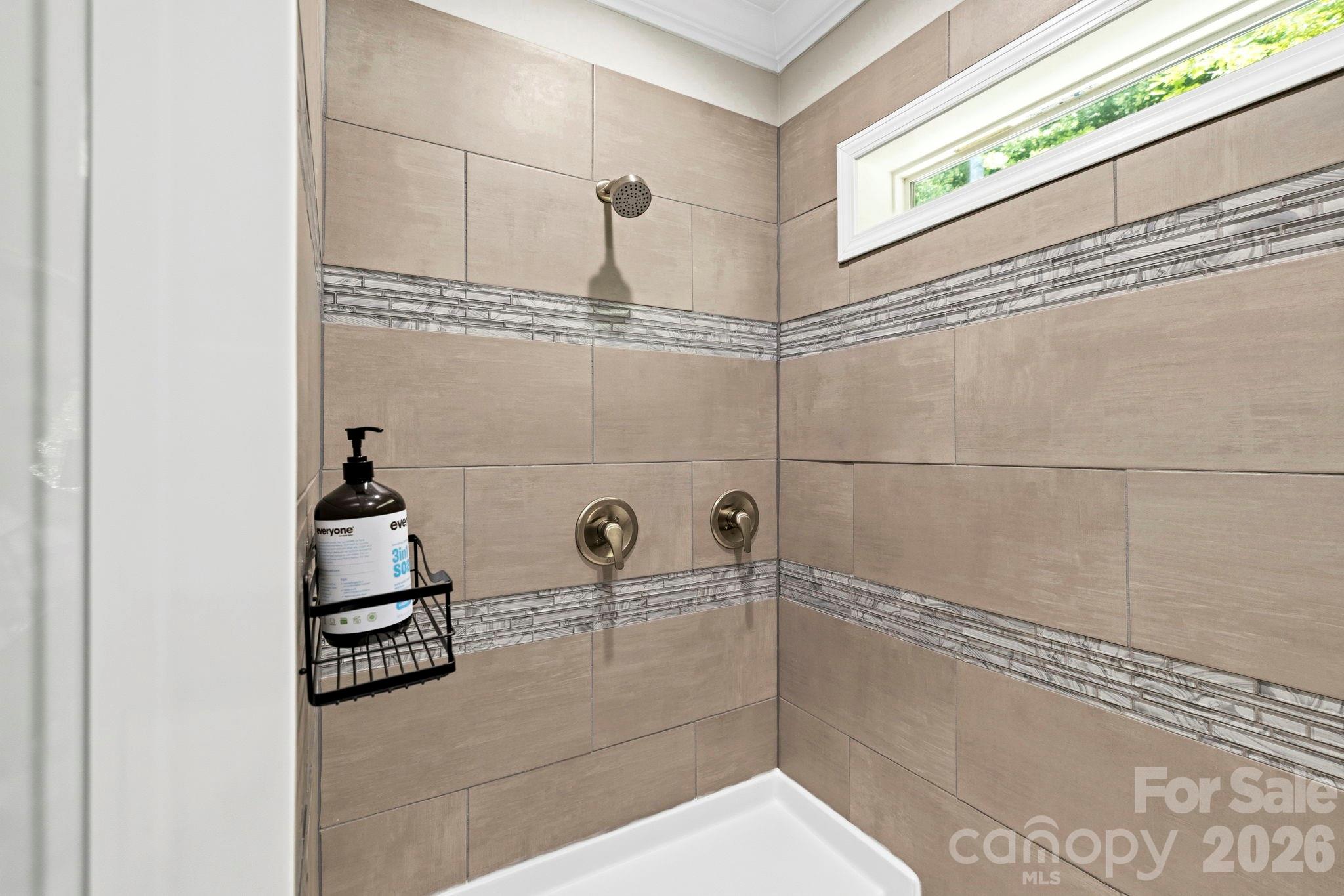 311 Charming Lane Property Photo 23