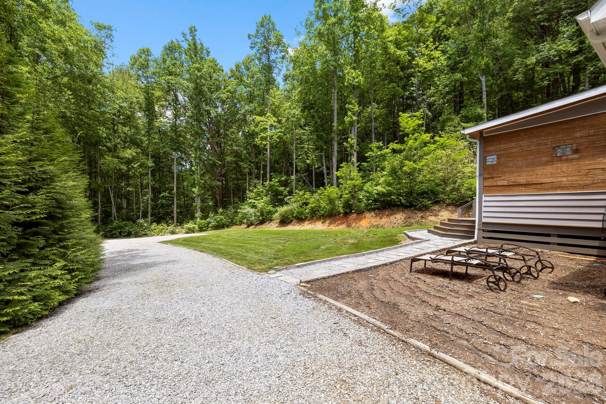 311 Charming Lane Property Photo 35