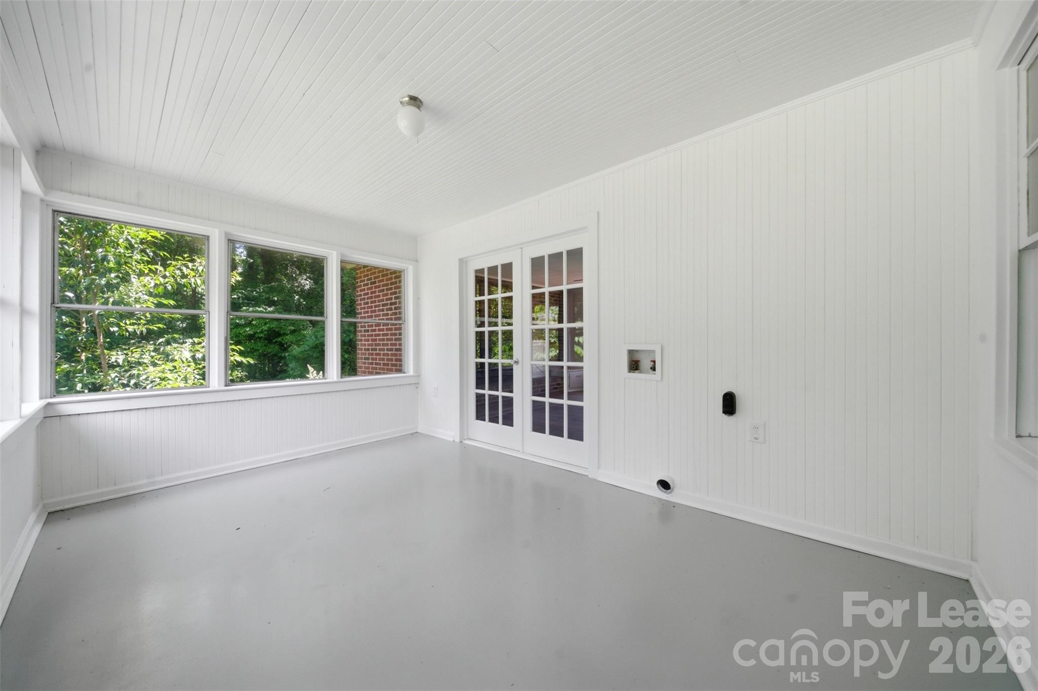 2988 Great Falls Highway Property Photo 6