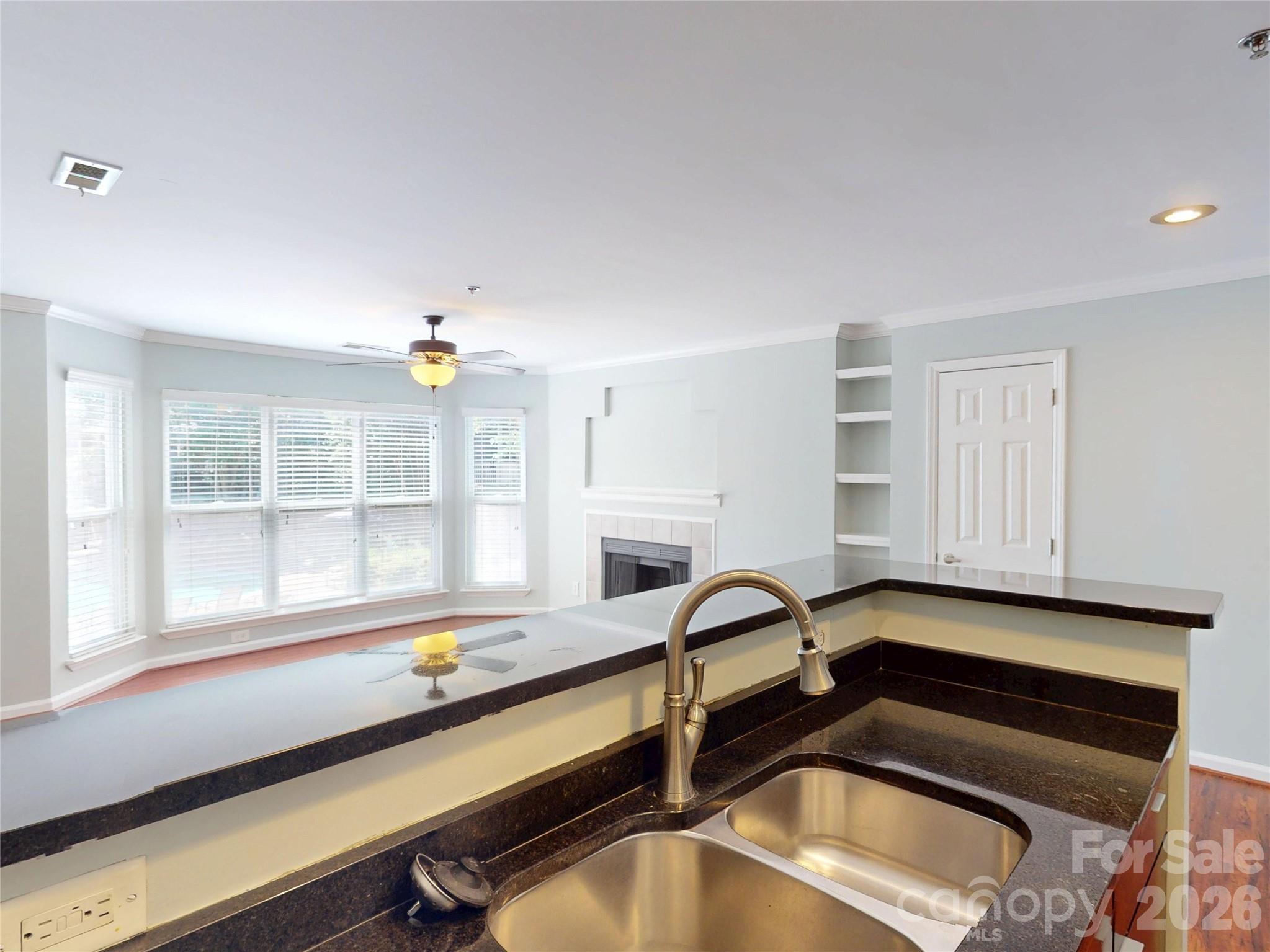 517 N Graham Street 2c Property Photo 9