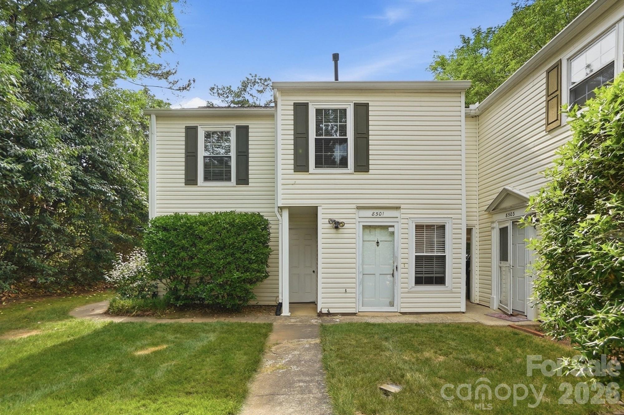 8501 Pine Thicket Court Property Photo 2