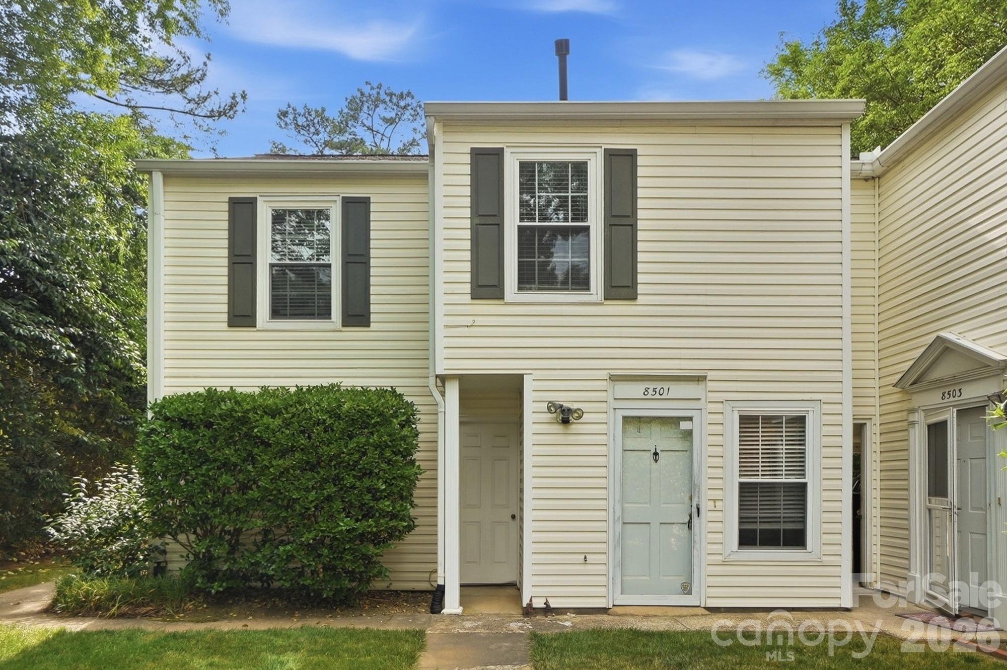 8501 Pine Thicket Court Property Photo 4