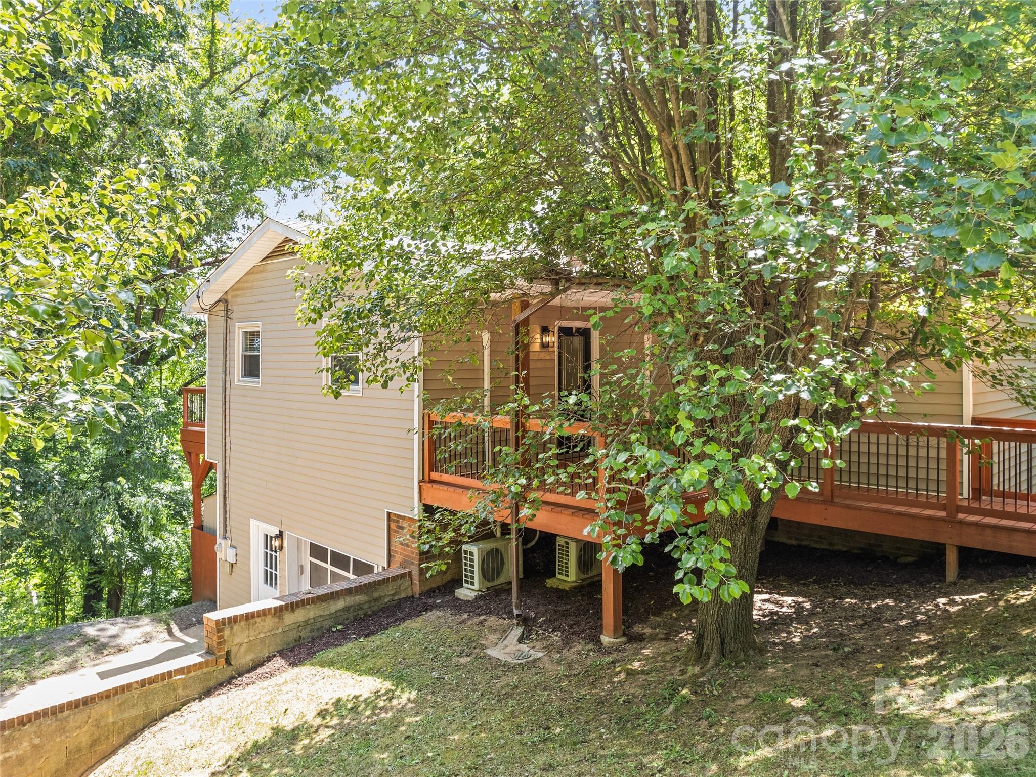 157 Highland Terrace Property Photo 4