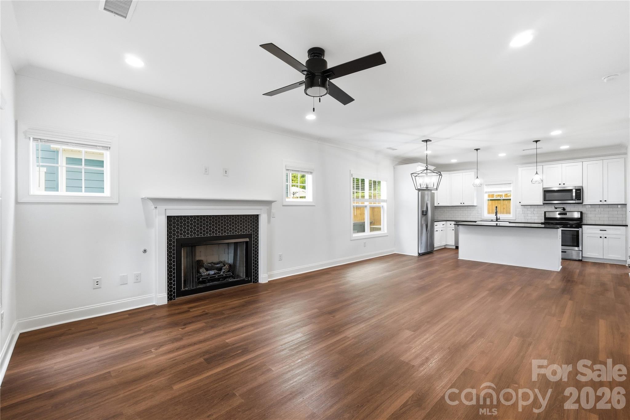 8514 Sharonbrook Drive Property Photo 12