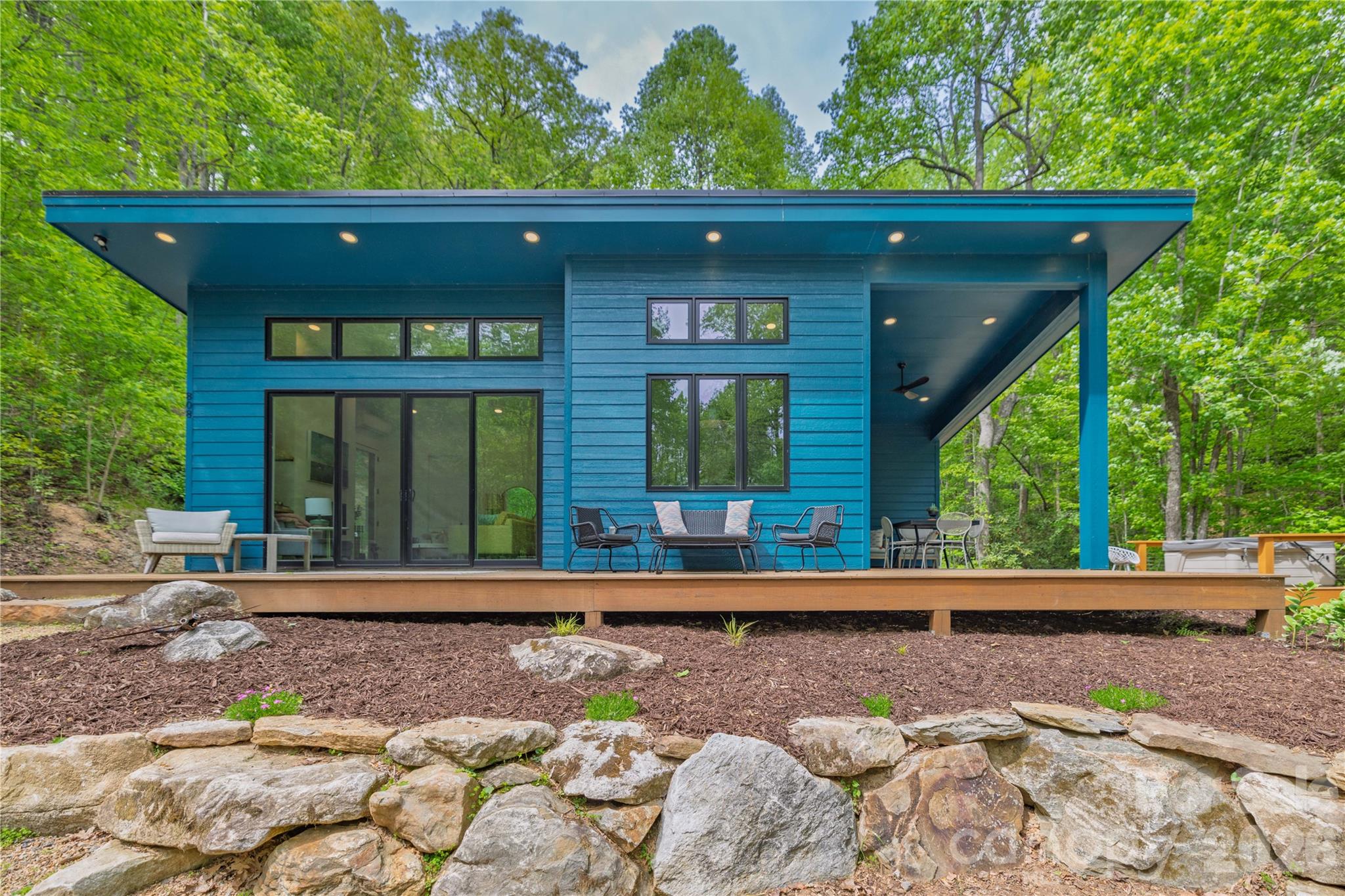 808 Mountain Cove Road Property Photo 1