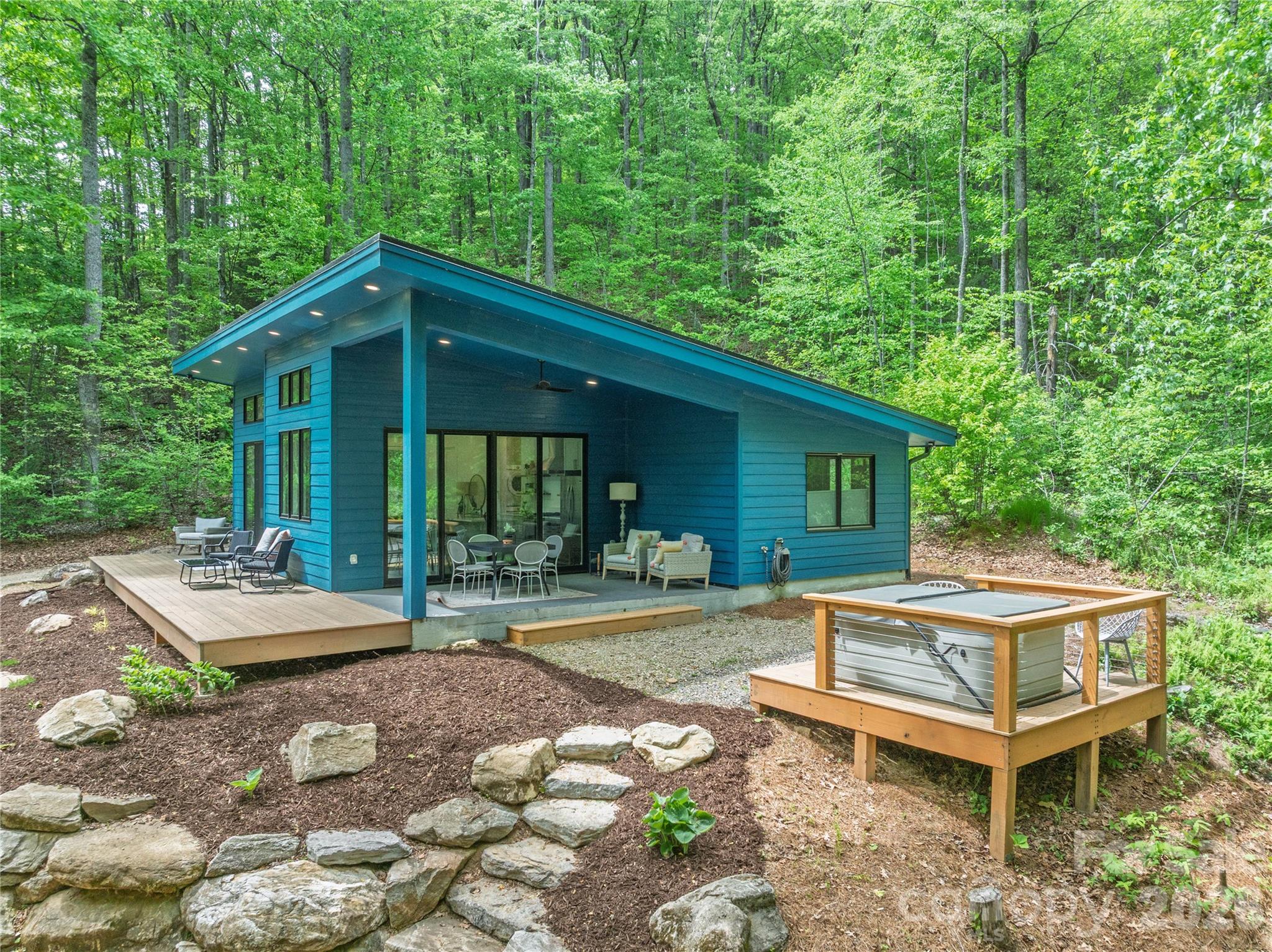 808 Mountain Cove Road Property Photo 2