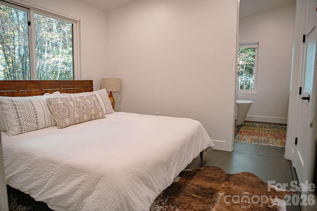 808 Mountain Cove Road Property Photo 12