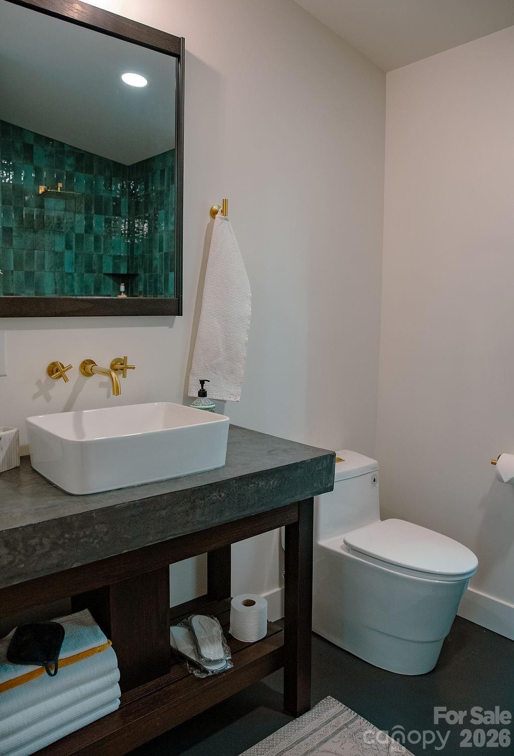 808 Mountain Cove Road Property Photo 18