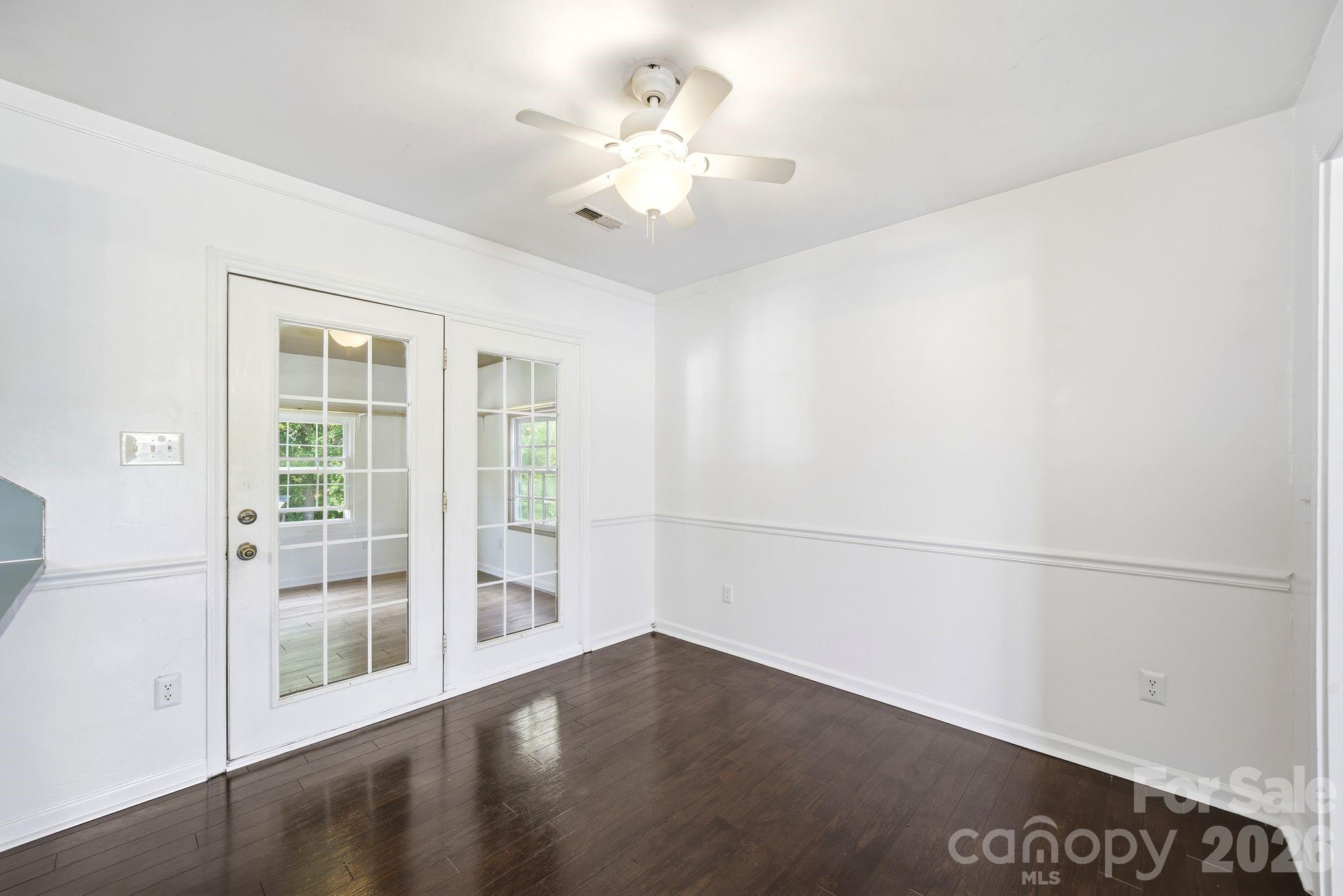 605 Brookside Drive 53 Property Photo 10