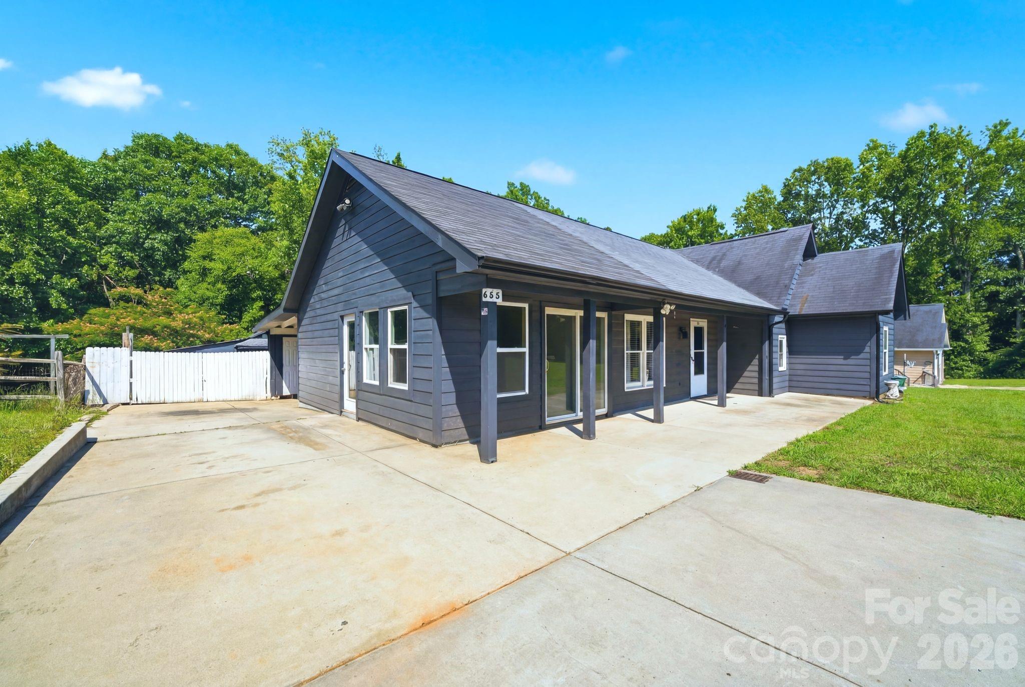 605 Brookside Drive 53 Property Photo 24