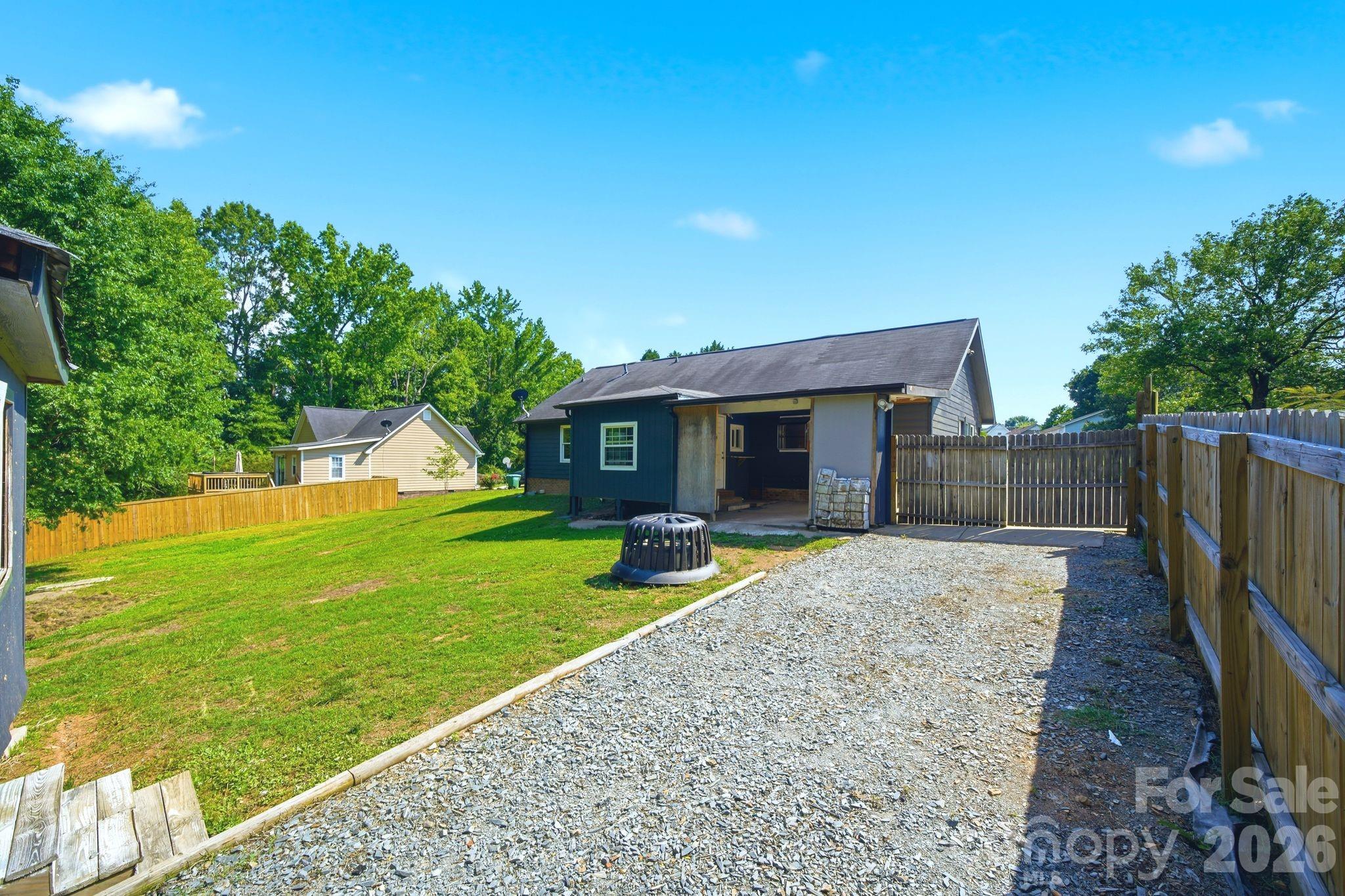 605 Brookside Drive 53 Property Photo 25