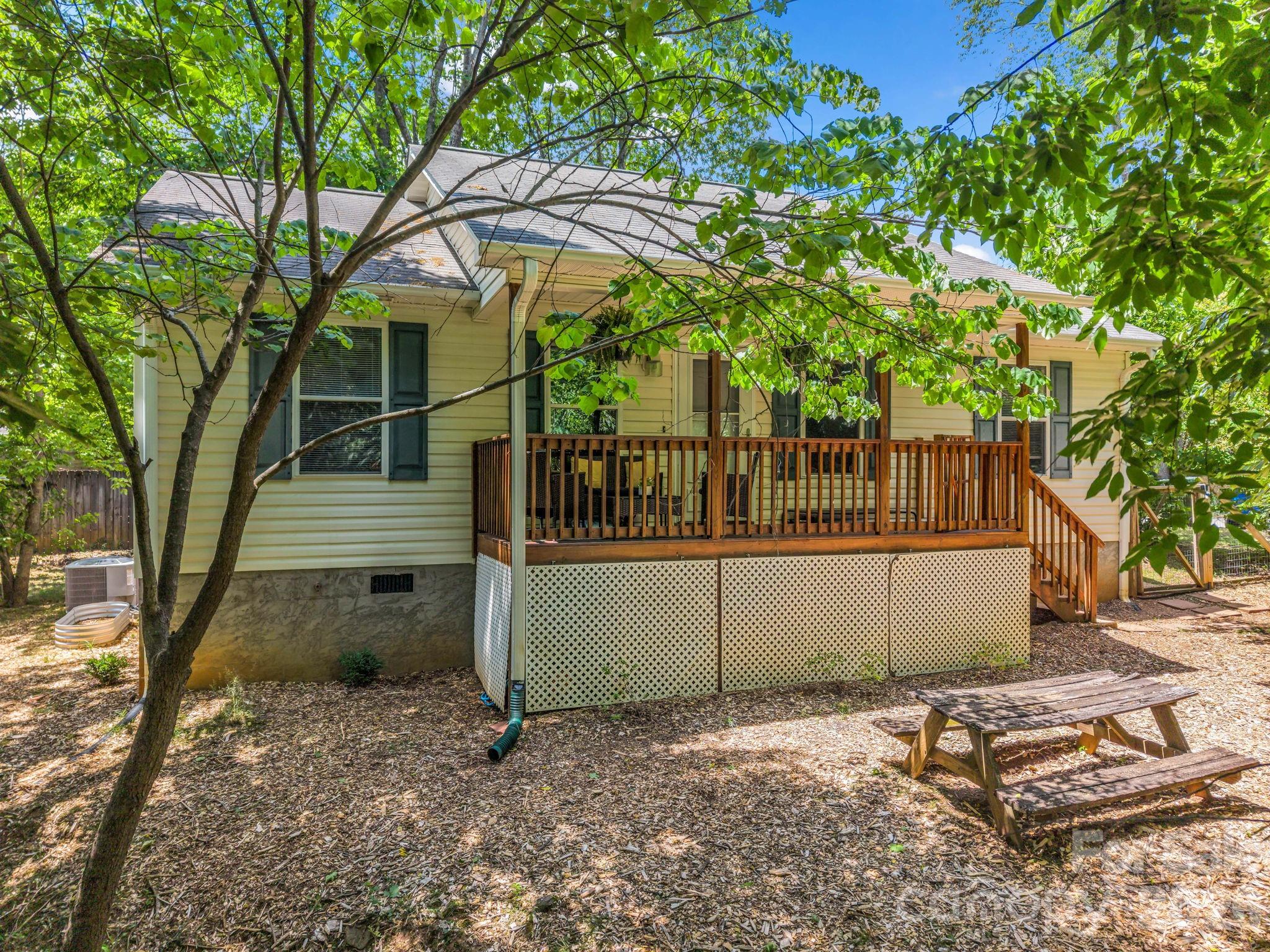 23 Peace Street Property Photo 26