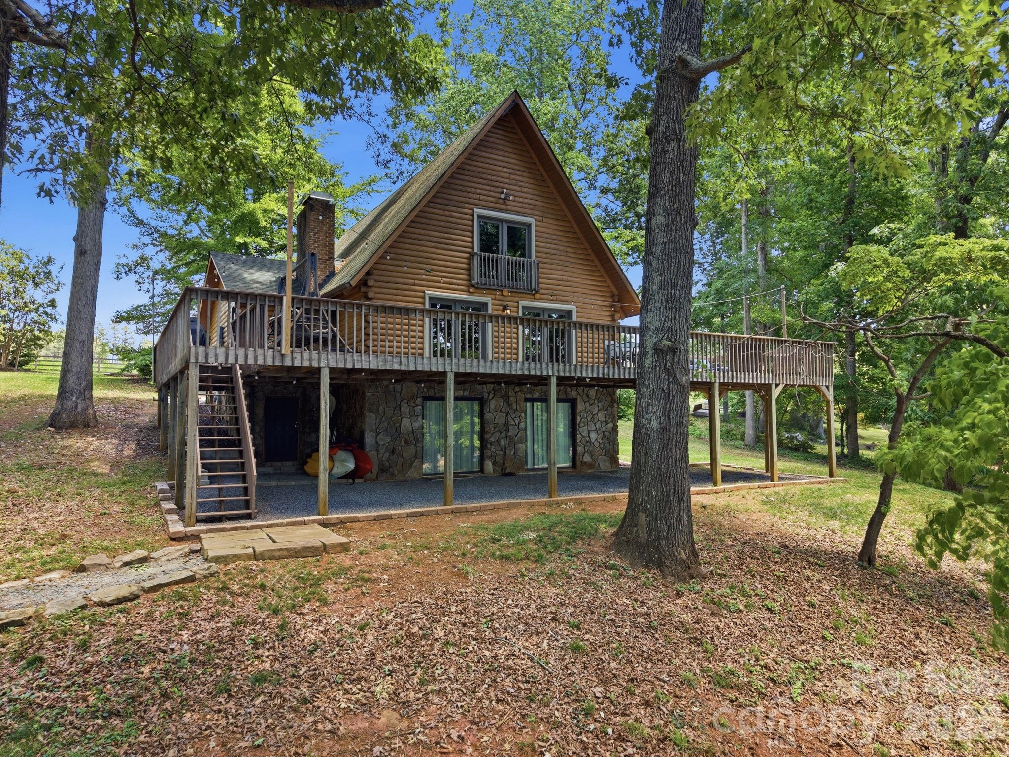 3779 Chevlot Hills Road Property Photo 2