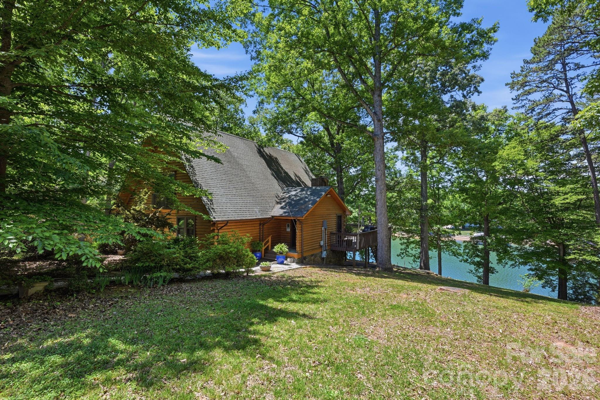 3779 Chevlot Hills Road Property Photo 7
