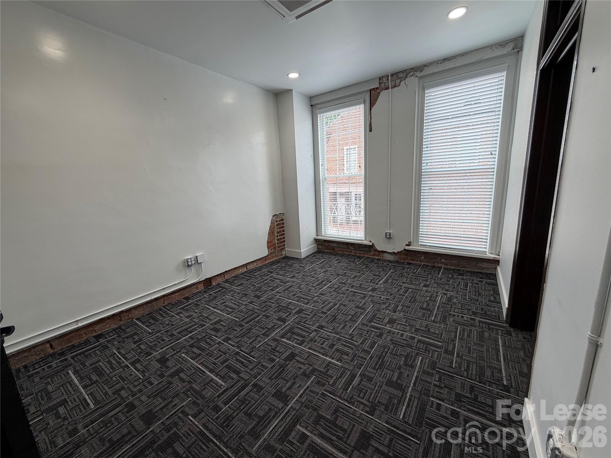 118 W A Street Property Photo 16