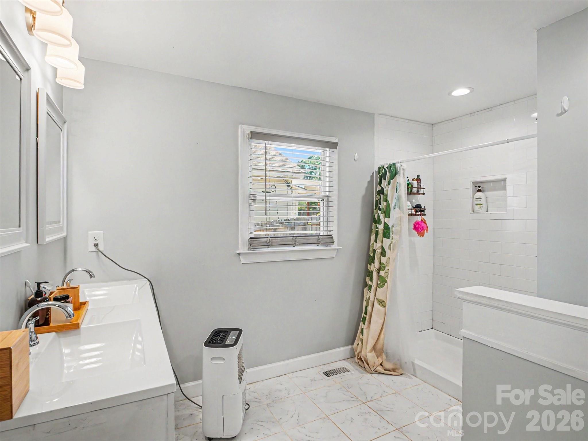 523 Patterson Avenue Property Photo 12