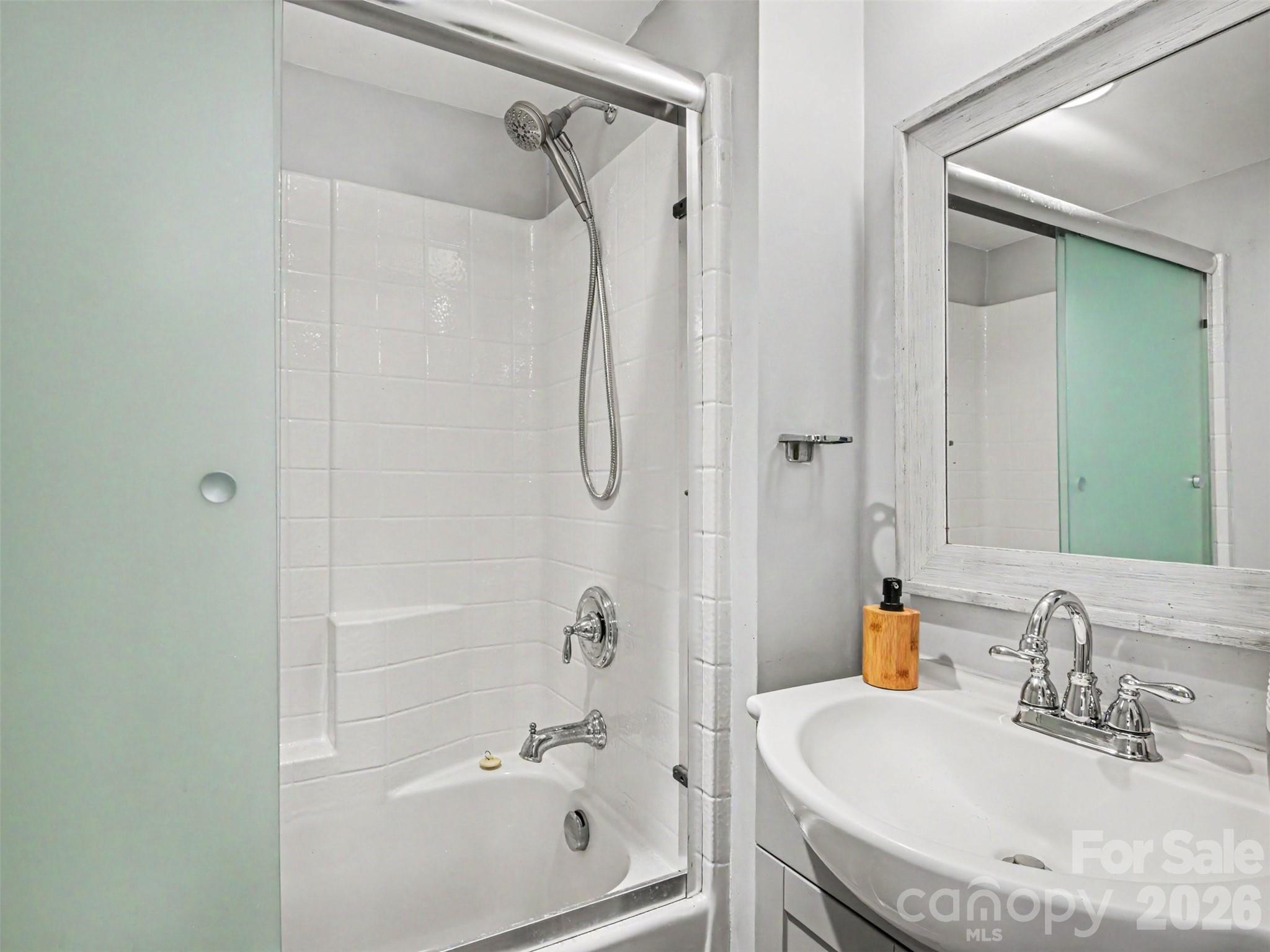 523 Patterson Avenue Property Photo 15