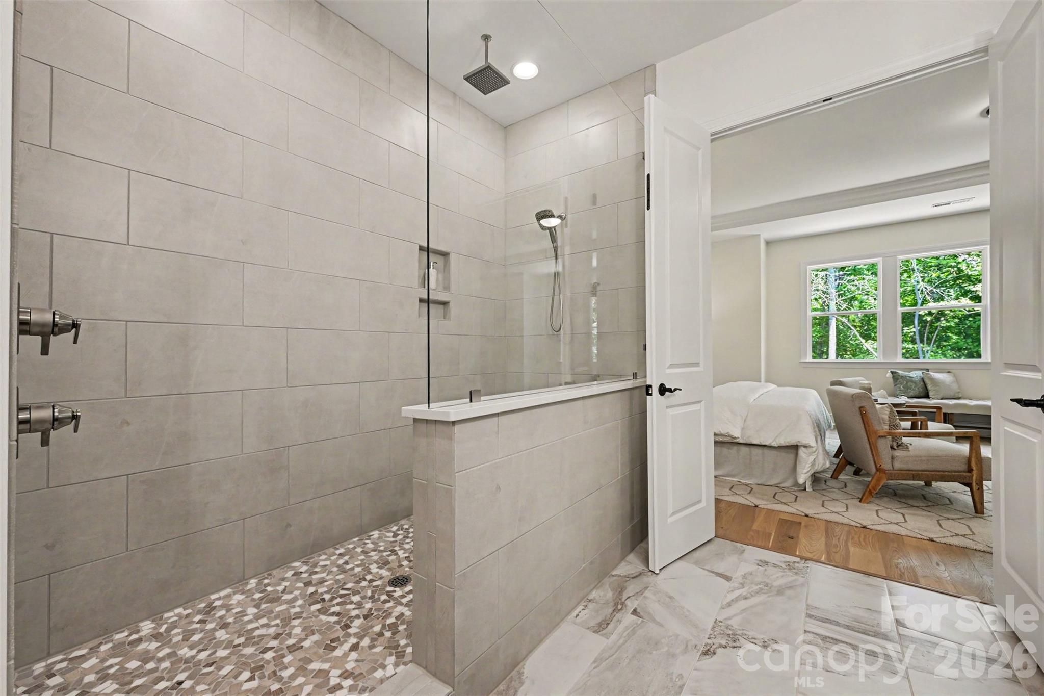 131 High Lake Drive Property Photo 25