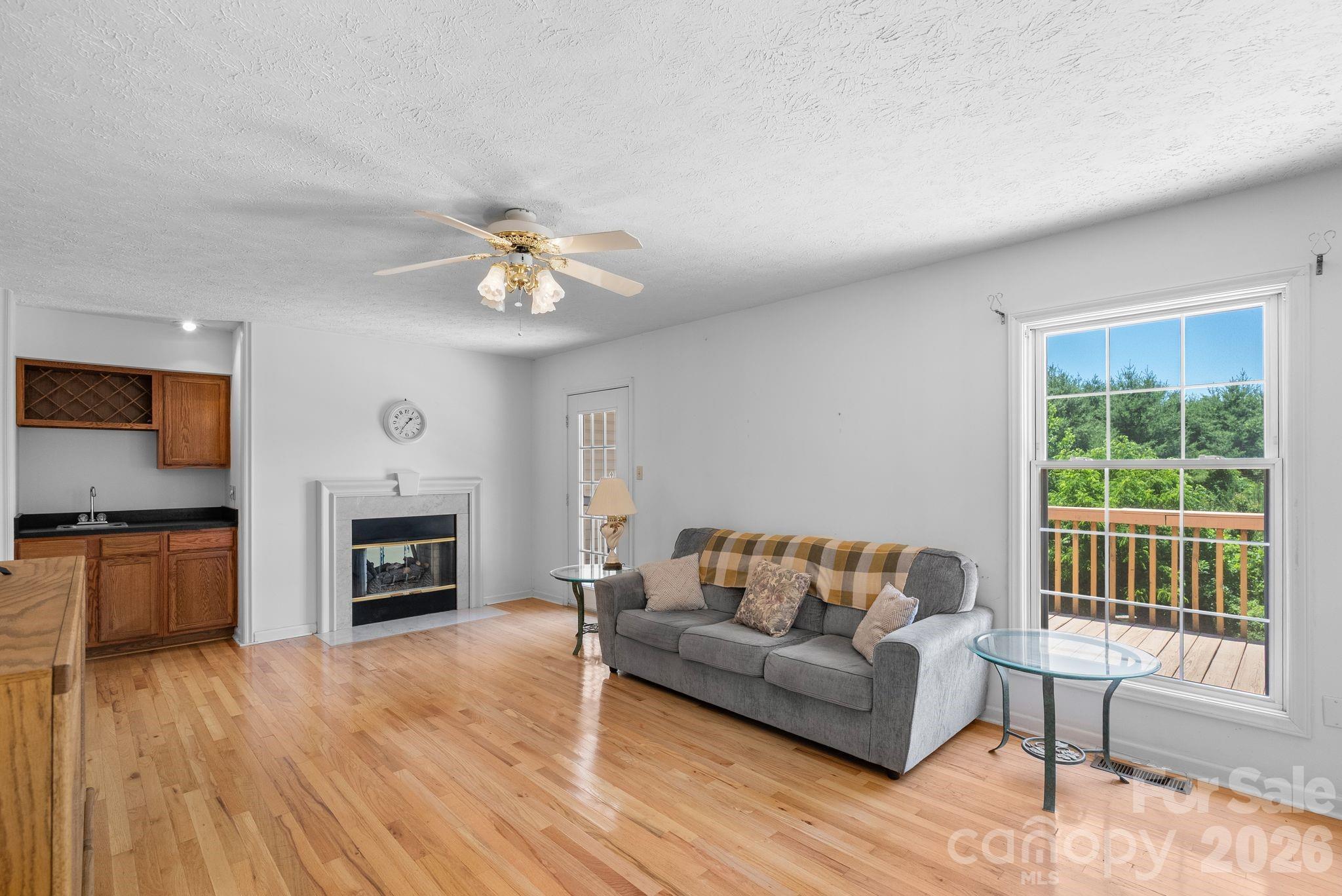 28 Song Bird Lane Property Photo 14