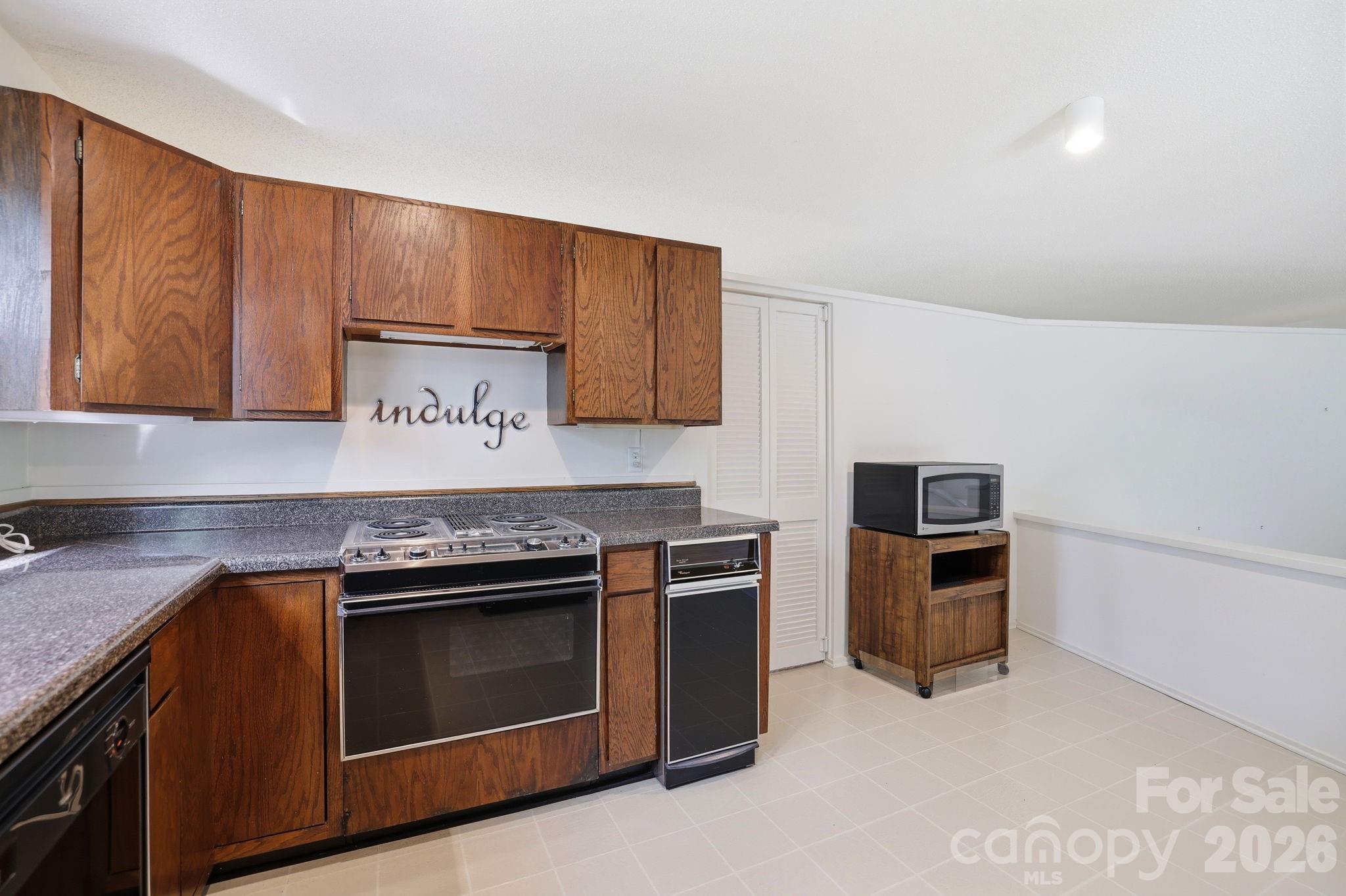3423 Tinkerbell Lane Property Photo 16