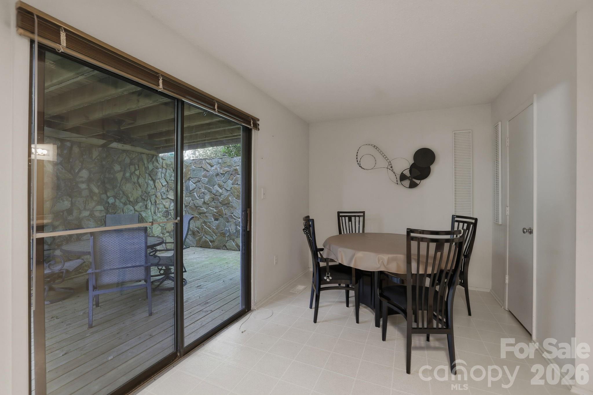 3423 Tinkerbell Lane Property Photo 22