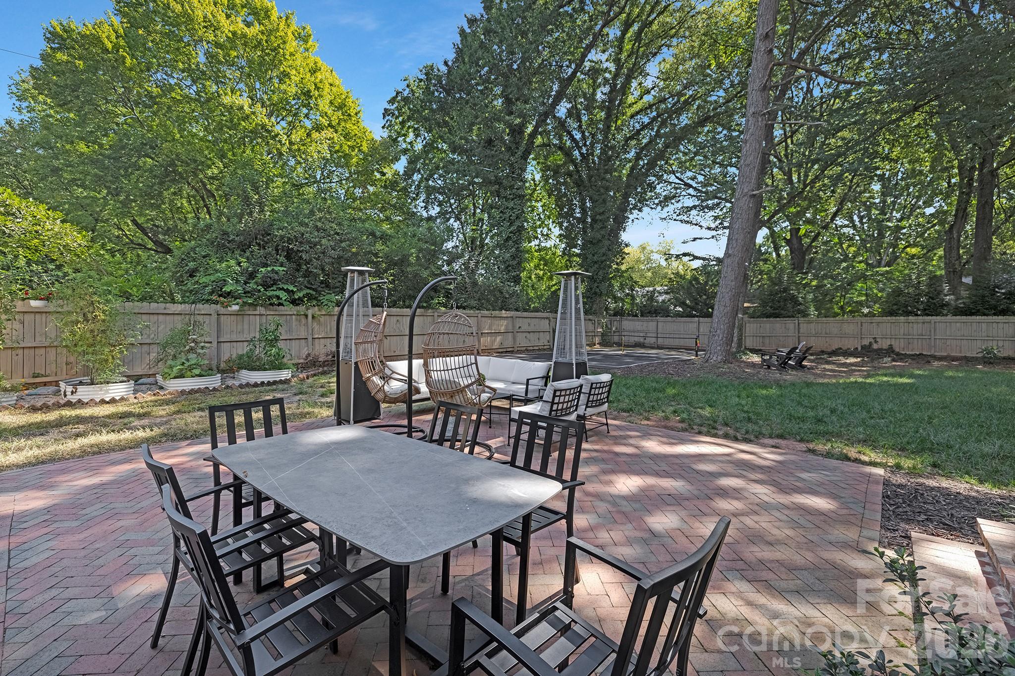 6213 Sharon Road Property Photo 45