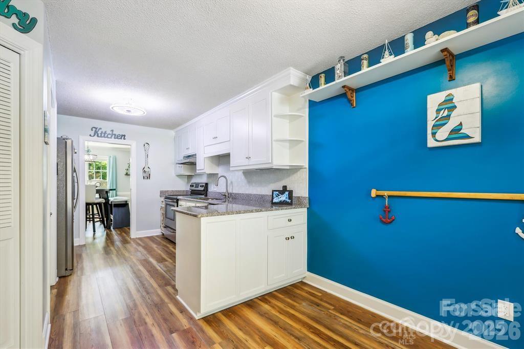 806 Colony Oaks Drive Property Photo 11
