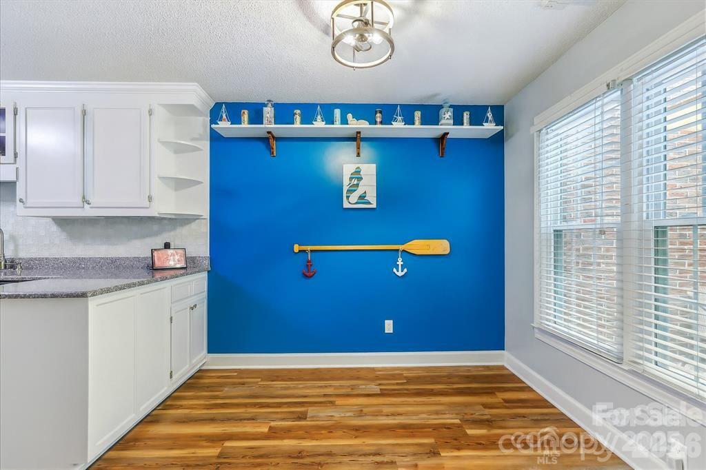 806 Colony Oaks Drive Property Photo 12