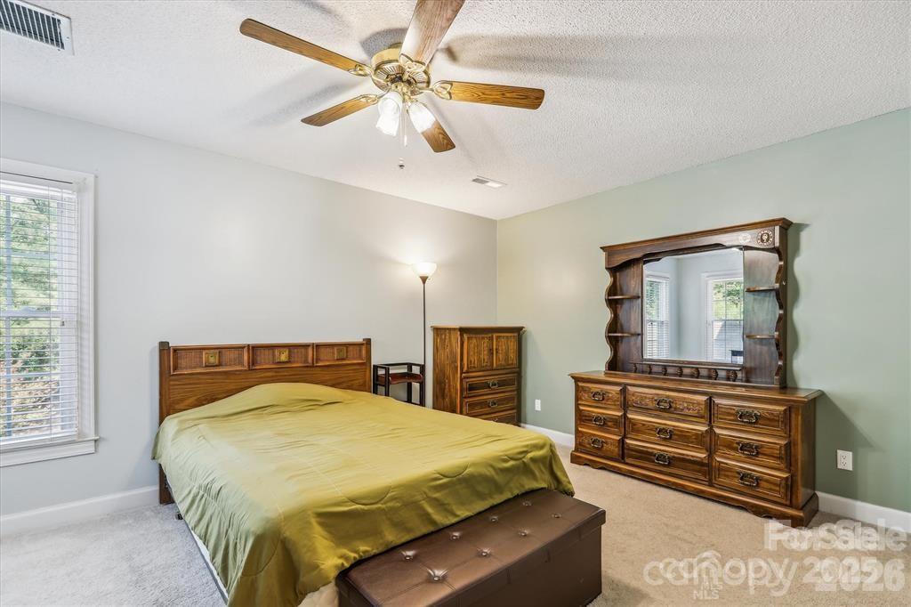 806 Colony Oaks Drive Property Photo 23