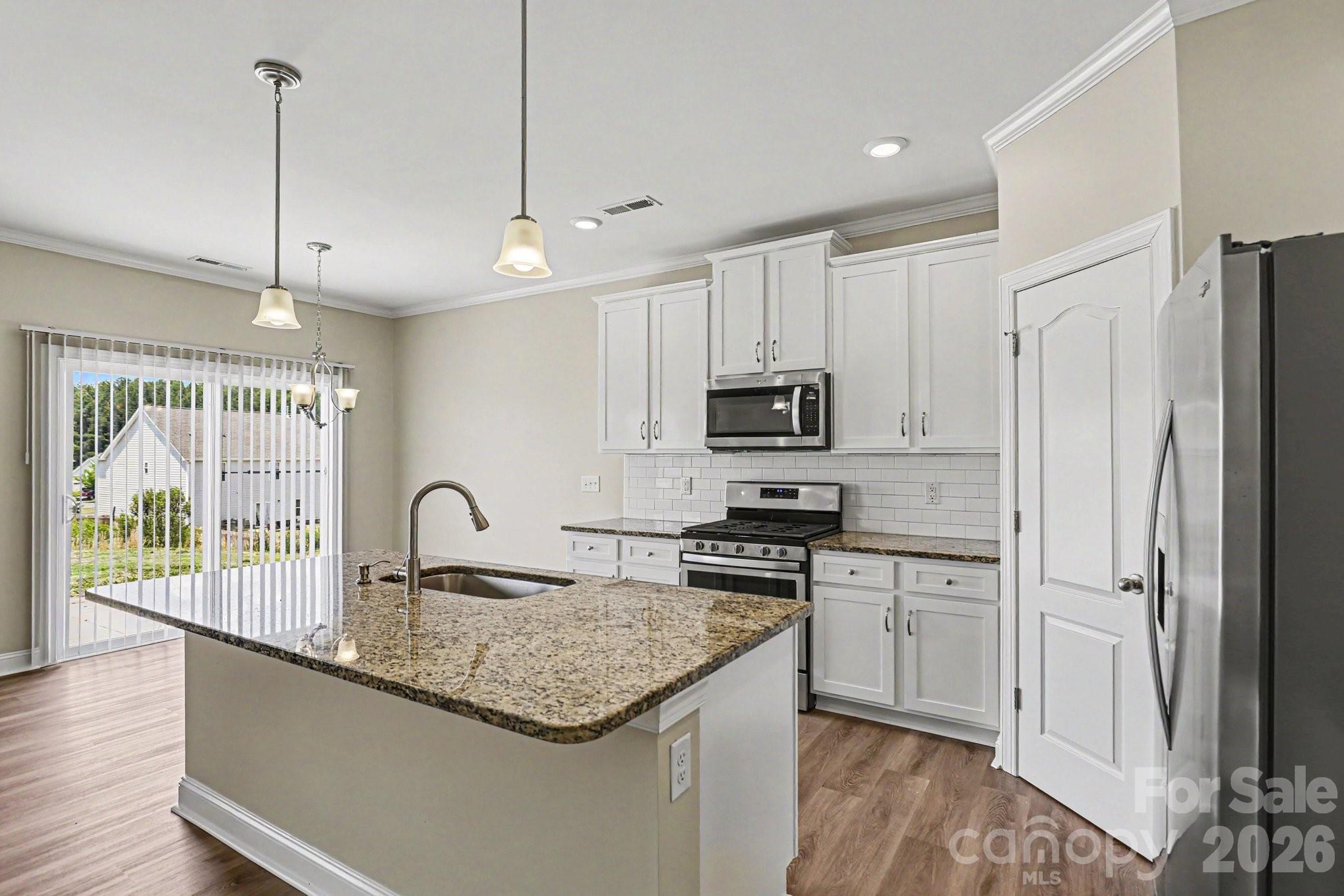 2139 Vecchio Drive Property Photo 7